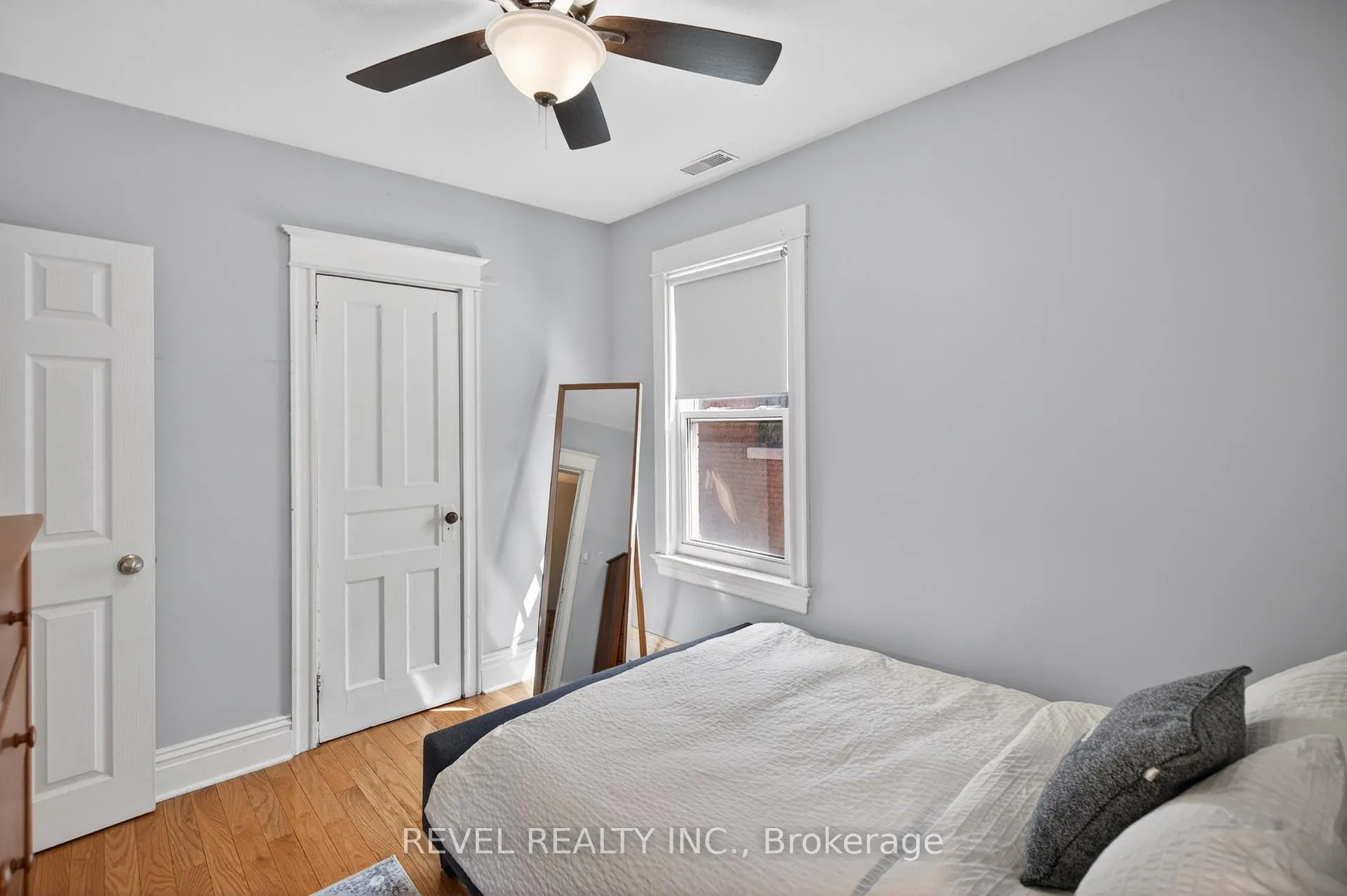 Photo 23 of 125 Balsam Avenue S, Hamilton, Blakeley — HOMEH