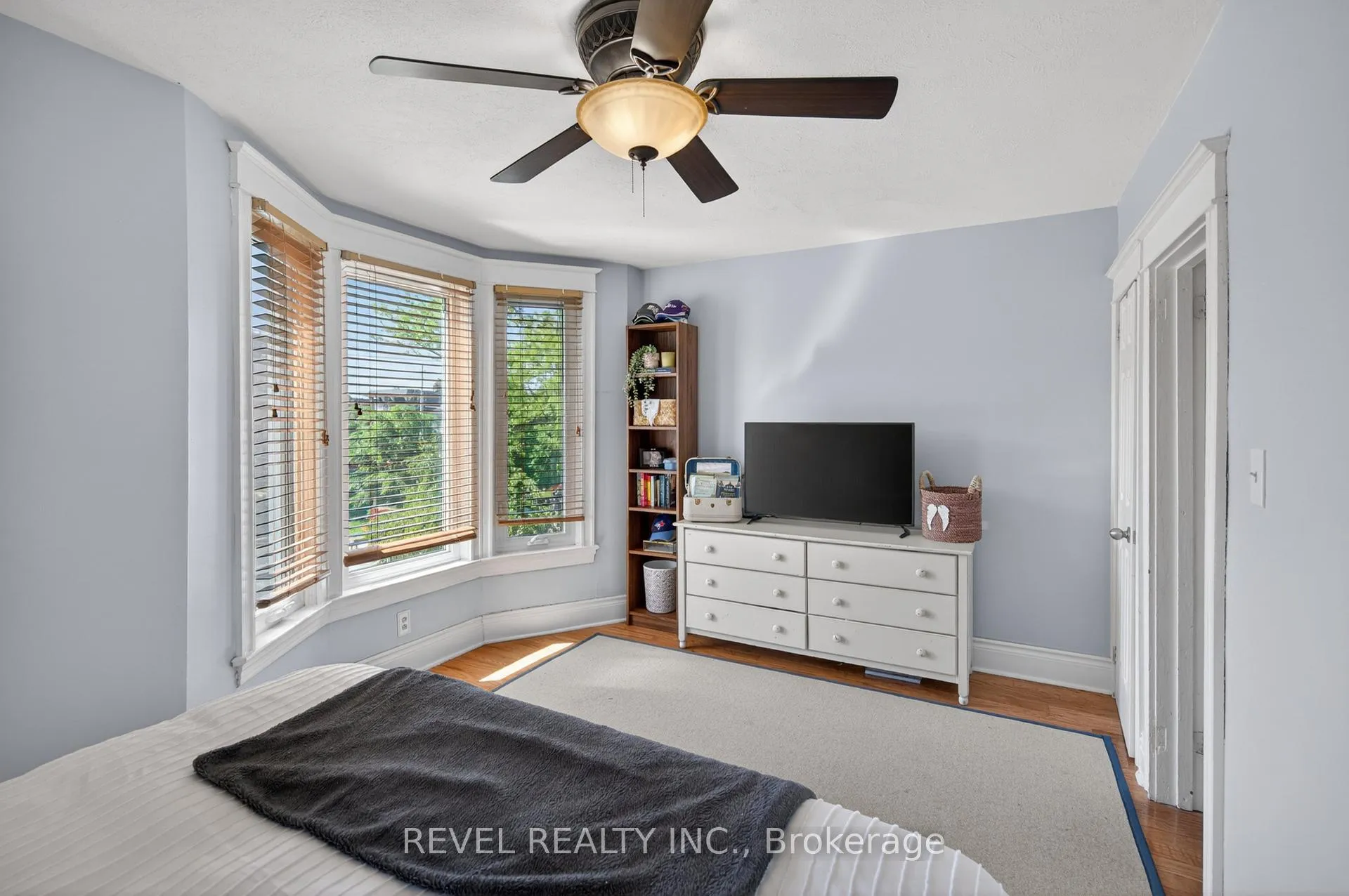 Photo 27 of 125 Balsam Avenue S, Hamilton, Blakeley — HOMEH