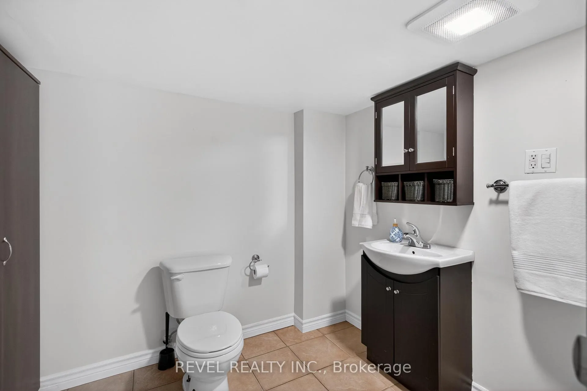 Photo 35 of 125 Balsam Avenue S, Hamilton, Blakeley — HOMEH