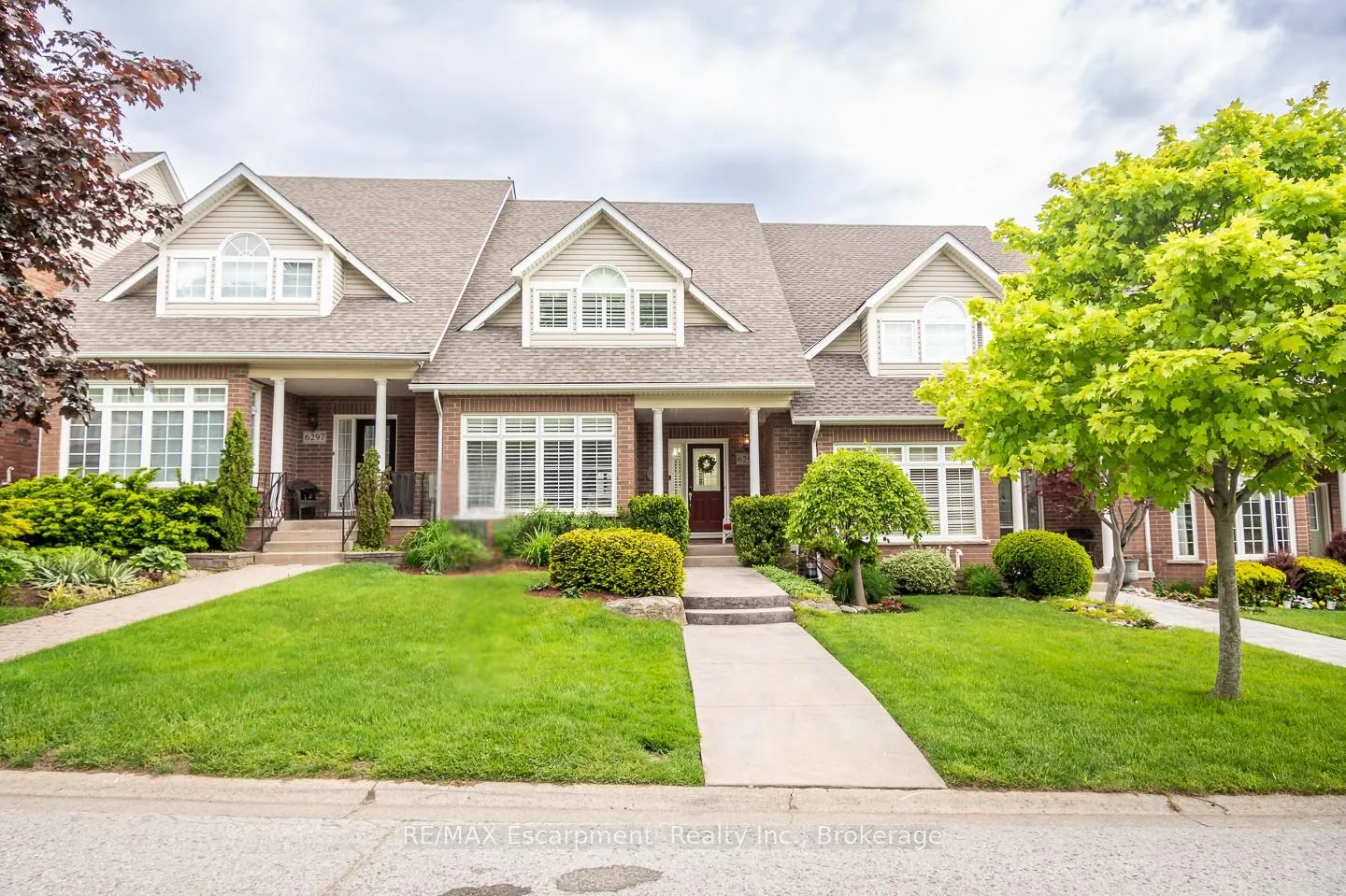 Photo 1 of 6293 Pinestone Road, Niagara Falls, Stamford — HOMEH
