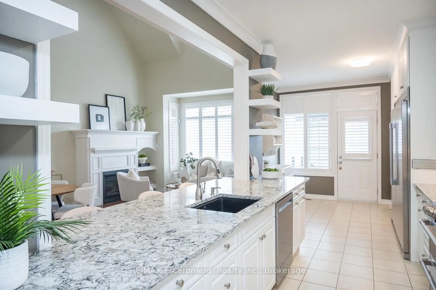Photo 6 of 6293 Pinestone Road, Niagara Falls, Stamford — HOMEH
