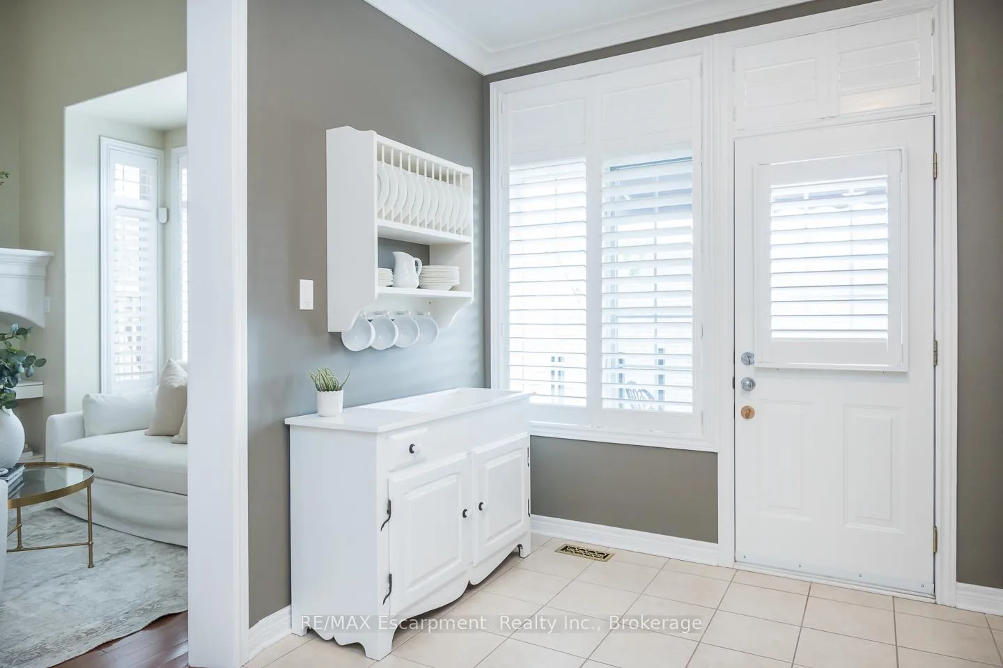 Photo 8 of 6293 Pinestone Road, Niagara Falls, Stamford — HOMEH