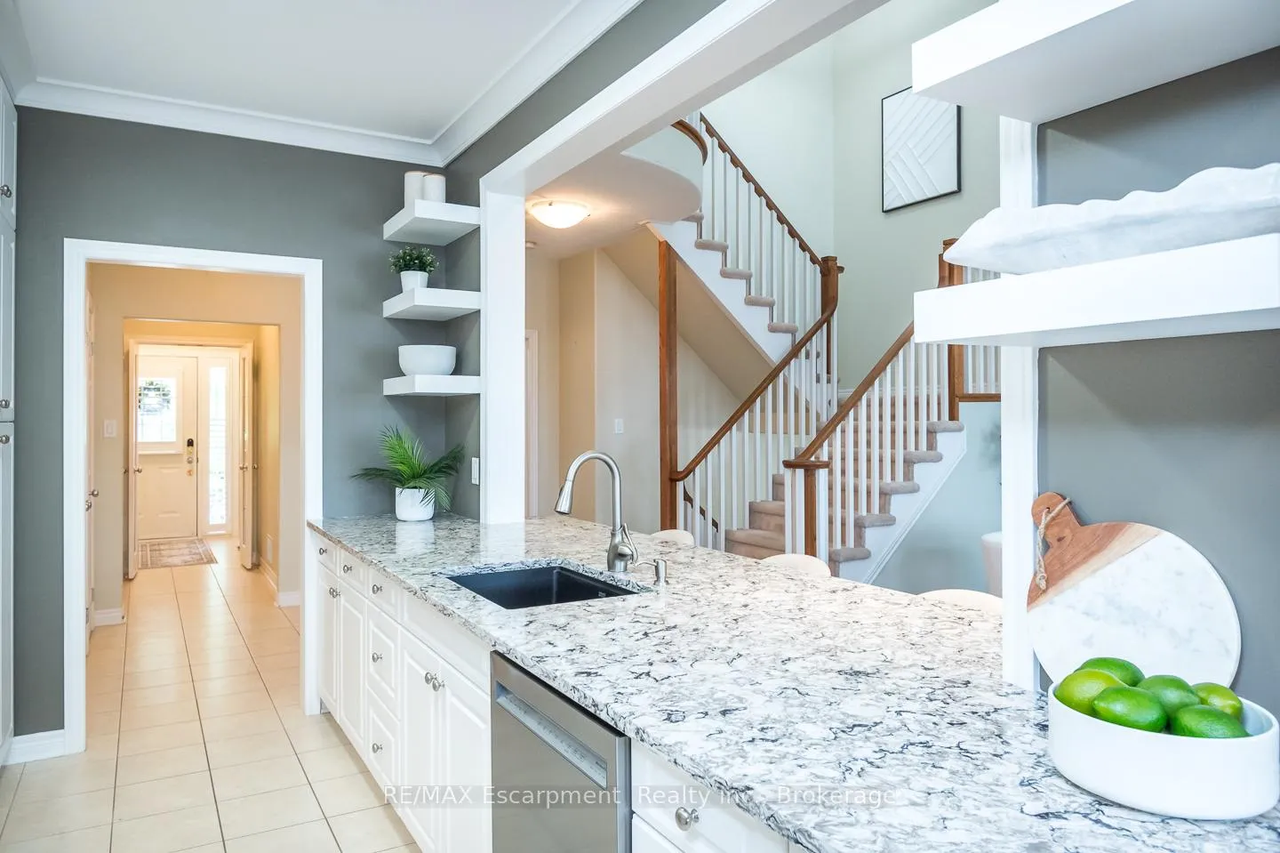 Photo 10 of 6293 Pinestone Road, Niagara Falls, Stamford — HOMEH