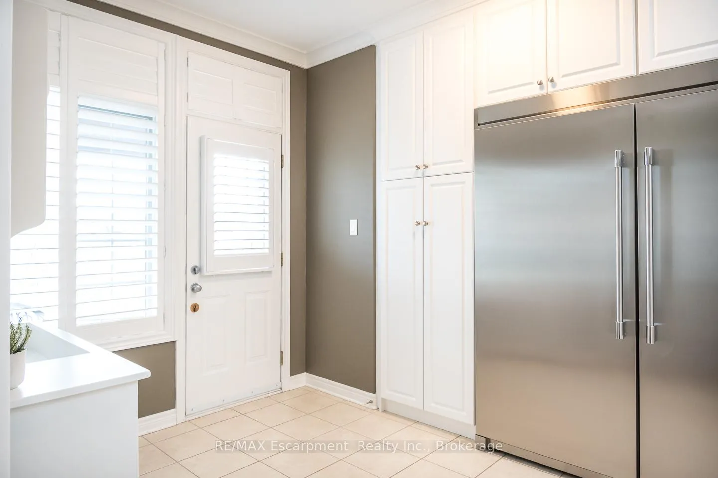 Photo 13 of 6293 Pinestone Road, Niagara Falls, Stamford — HOMEH