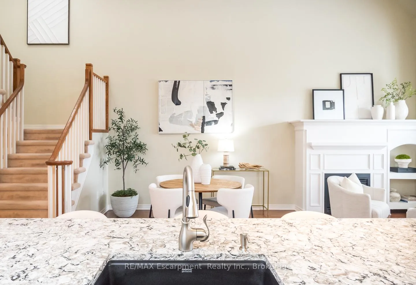 Photo 14 of 6293 Pinestone Road, Niagara Falls, Stamford — HOMEH