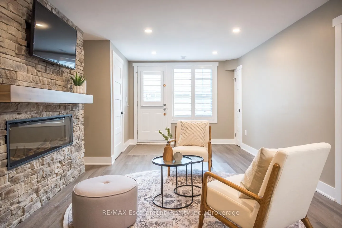 Photo 40 of 6293 Pinestone Road, Niagara Falls, Stamford — HOMEH