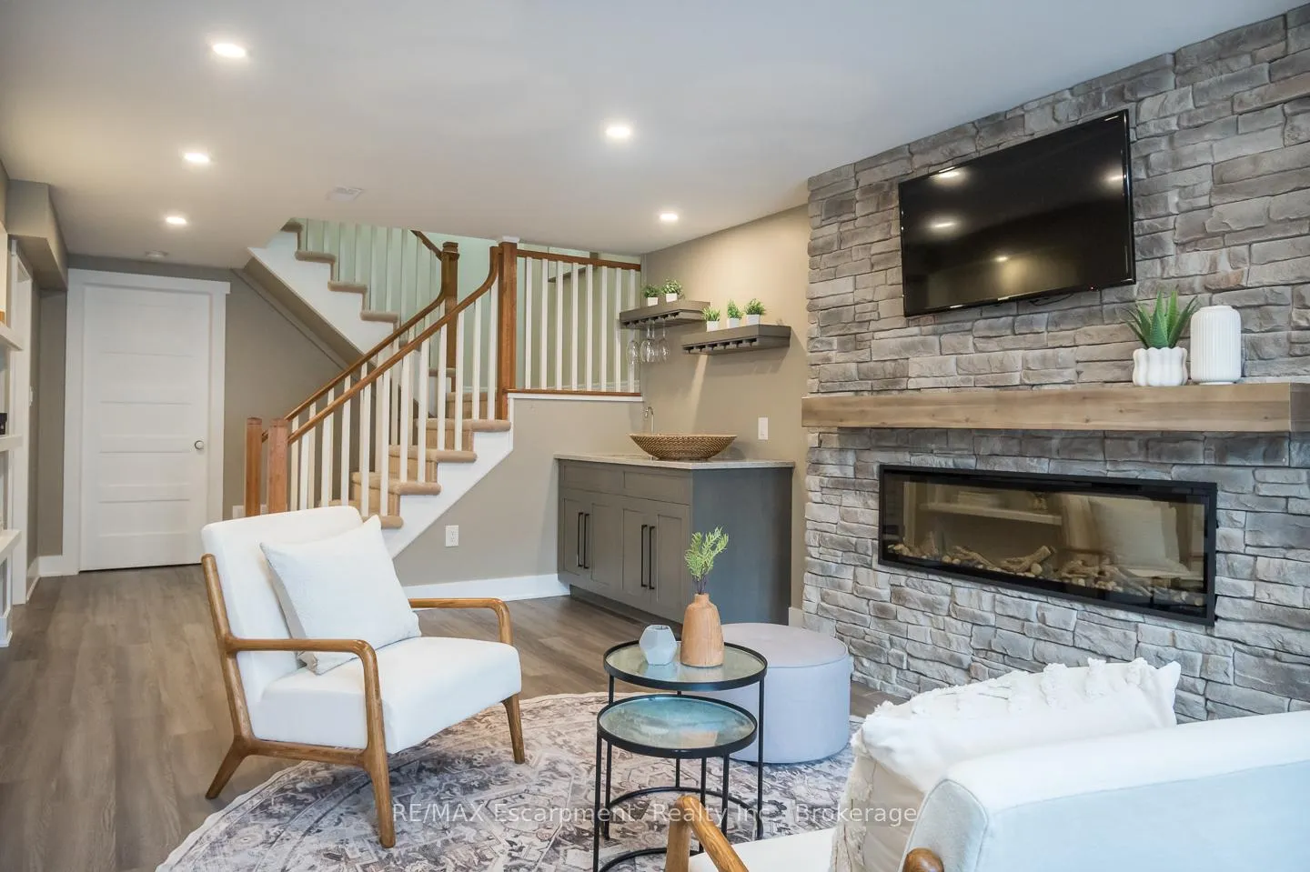 Photo 41 of 6293 Pinestone Road, Niagara Falls, Stamford — HOMEH