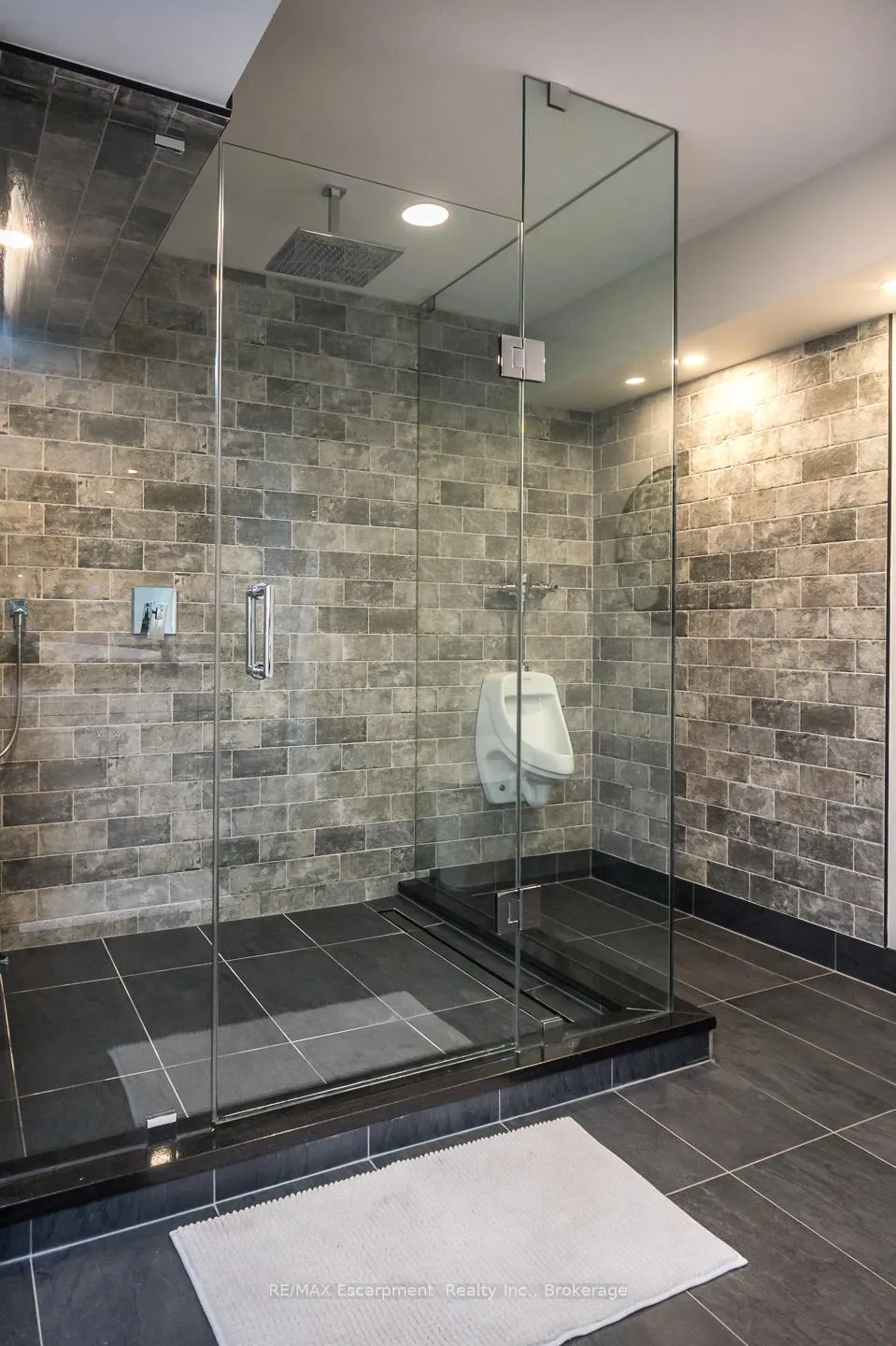 Photo 46 of 6293 Pinestone Road, Niagara Falls, Stamford — HOMEH
