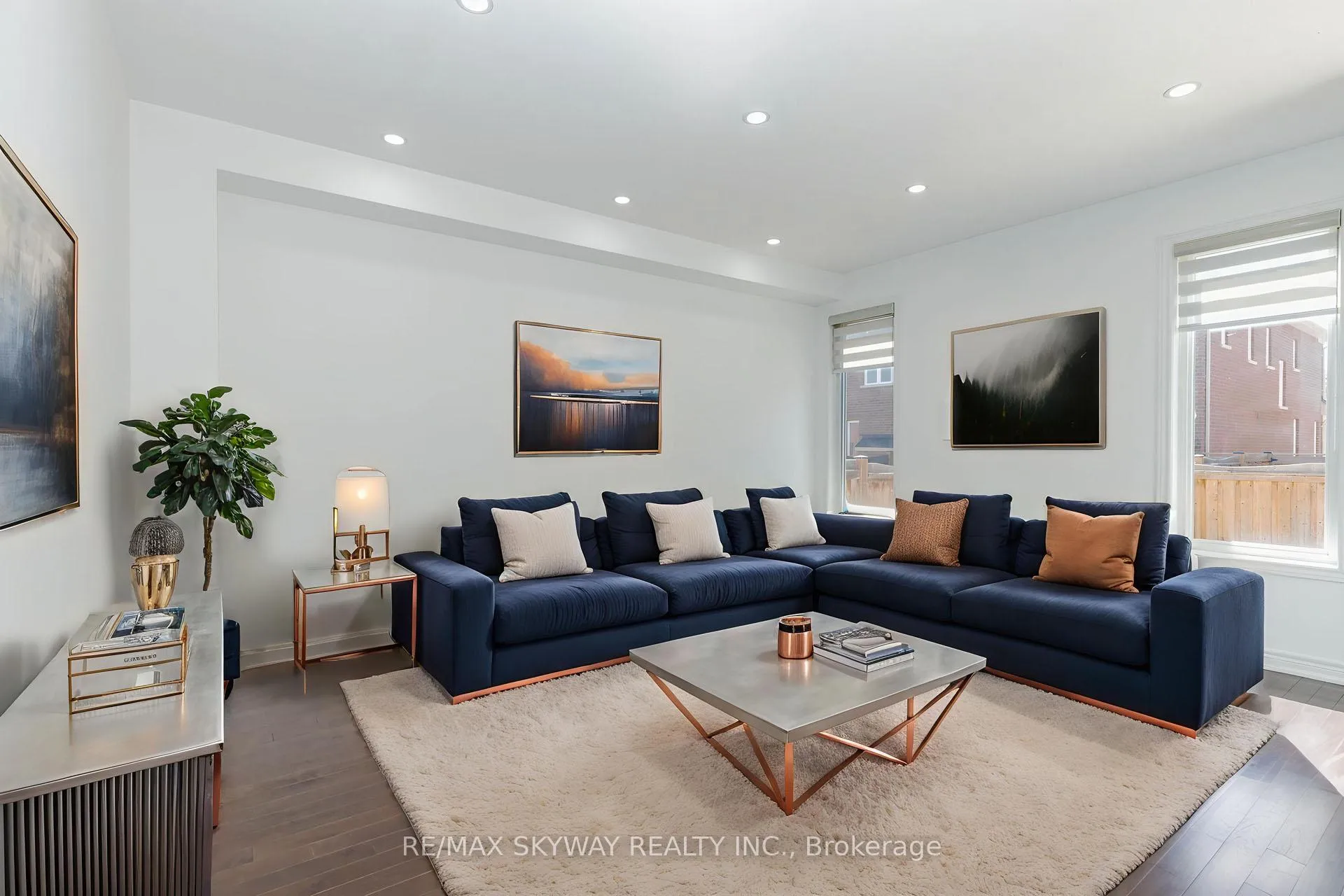 Photo 10 of 63 Vezna Crescent, Brampton, Credit Valley — HOMEH