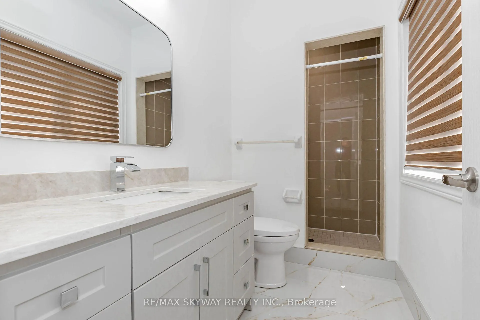 Photo 26 of 63 Vezna Crescent, Brampton, Credit Valley — HOMEH
