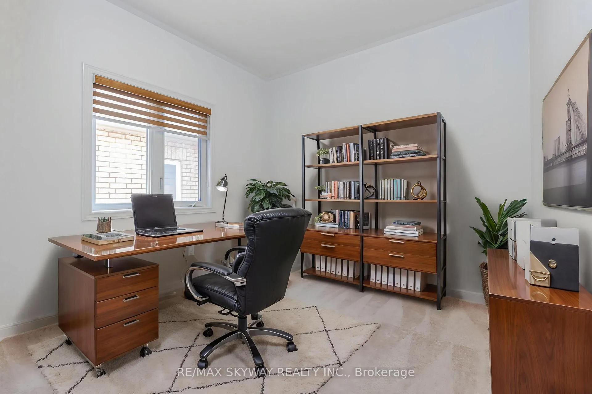 Photo 27 of 63 Vezna Crescent, Brampton, Credit Valley — HOMEH