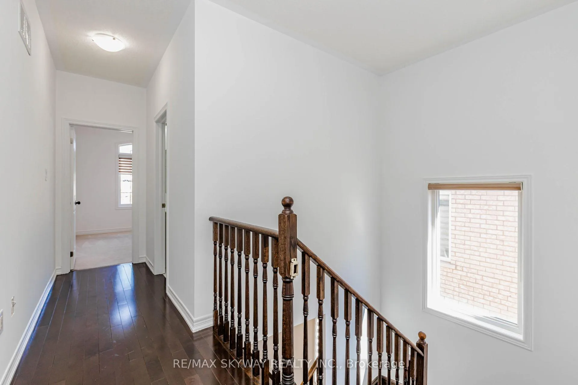Photo 30 of 63 Vezna Crescent, Brampton, Credit Valley — HOMEH