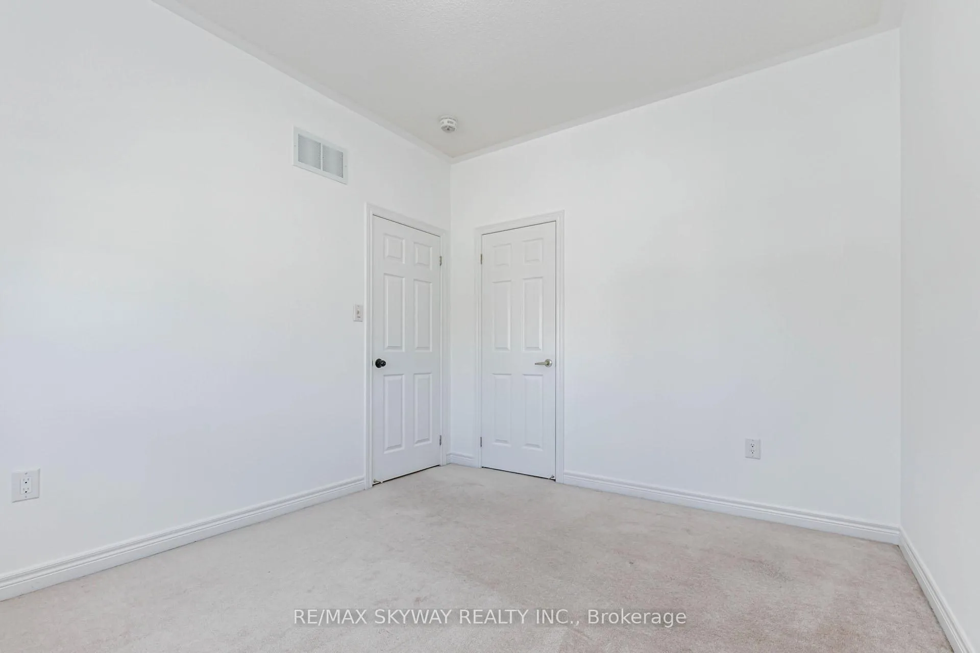 Photo 37 of 63 Vezna Crescent, Brampton, Credit Valley — HOMEH
