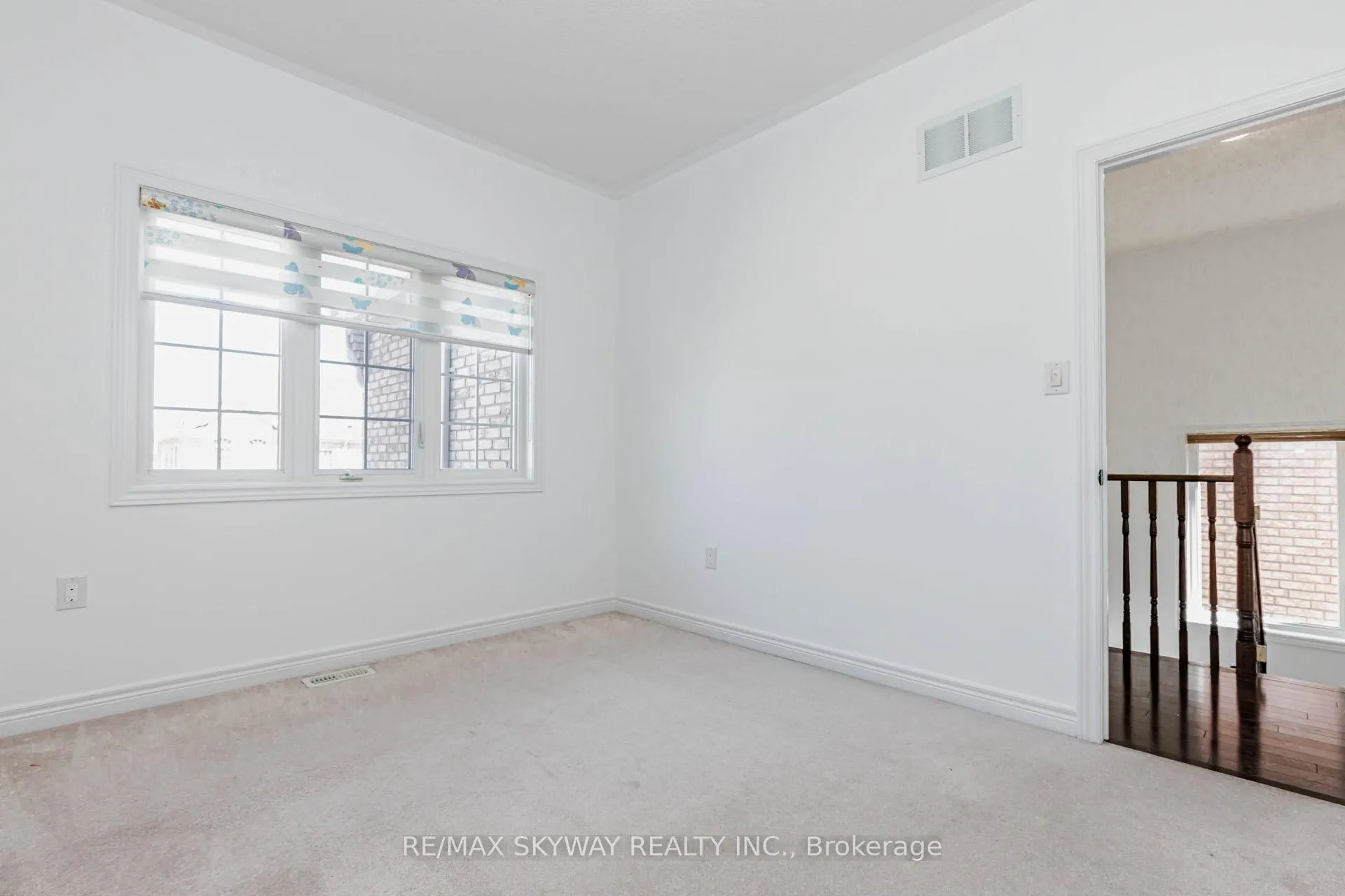 Photo 38 of 63 Vezna Crescent, Brampton, Credit Valley — HOMEH