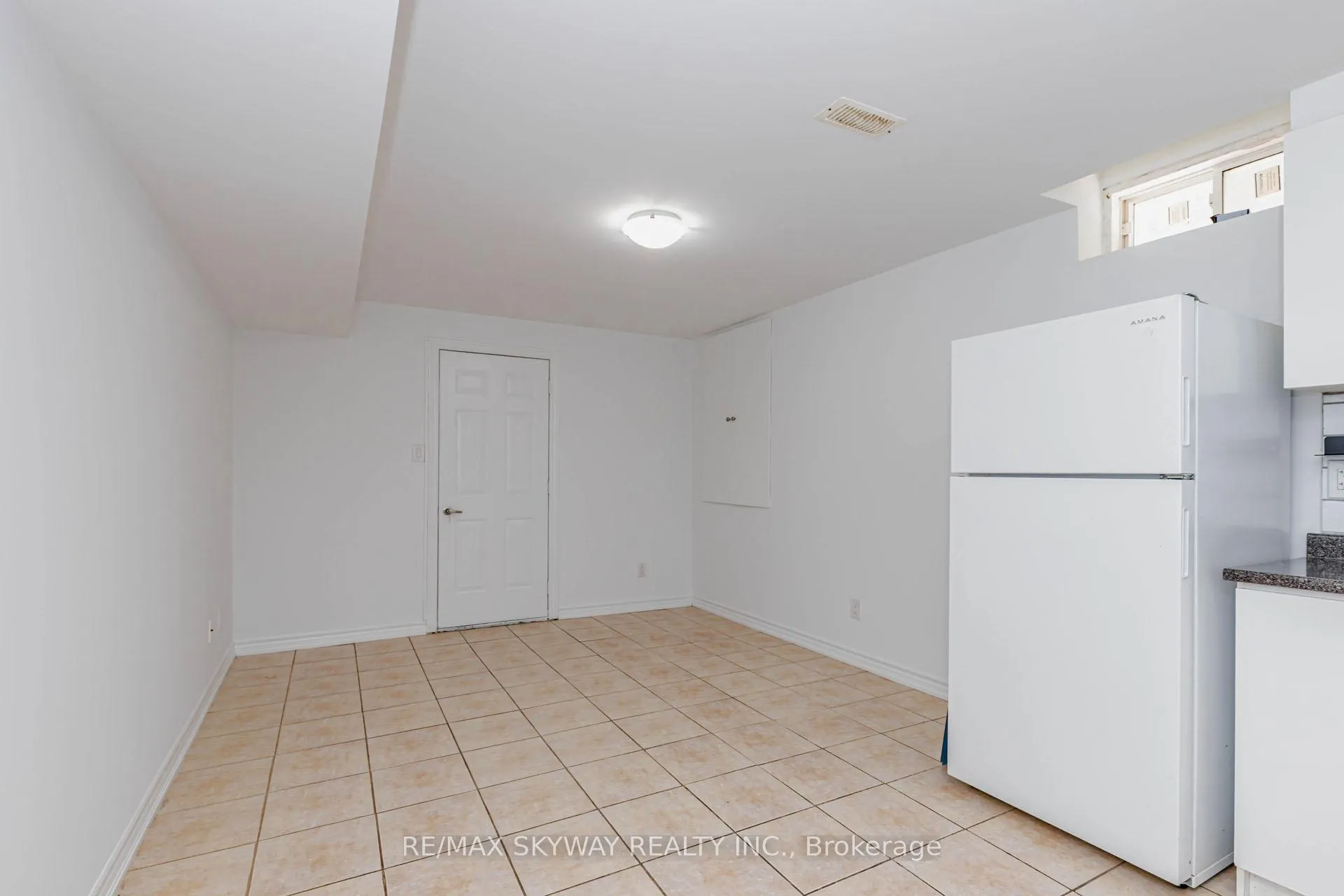 Photo 41 of 63 Vezna Crescent, Brampton, Credit Valley — HOMEH