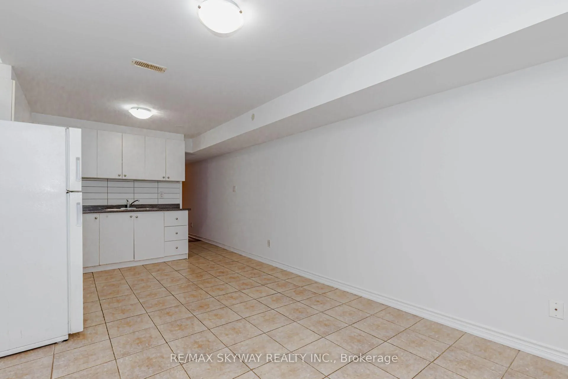 Photo 42 of 63 Vezna Crescent, Brampton, Credit Valley — HOMEH