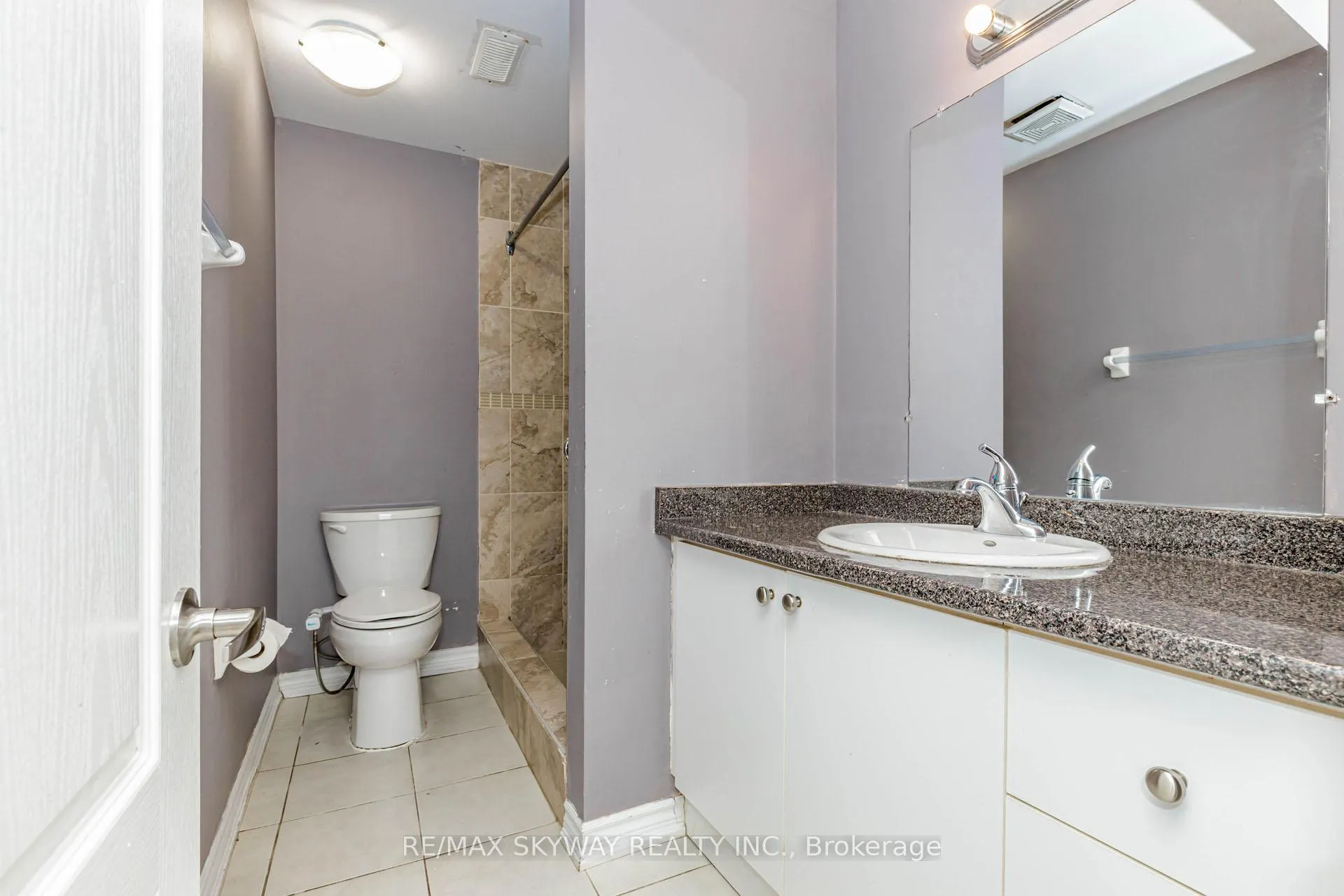 Photo 46 of 63 Vezna Crescent, Brampton, Credit Valley — HOMEH