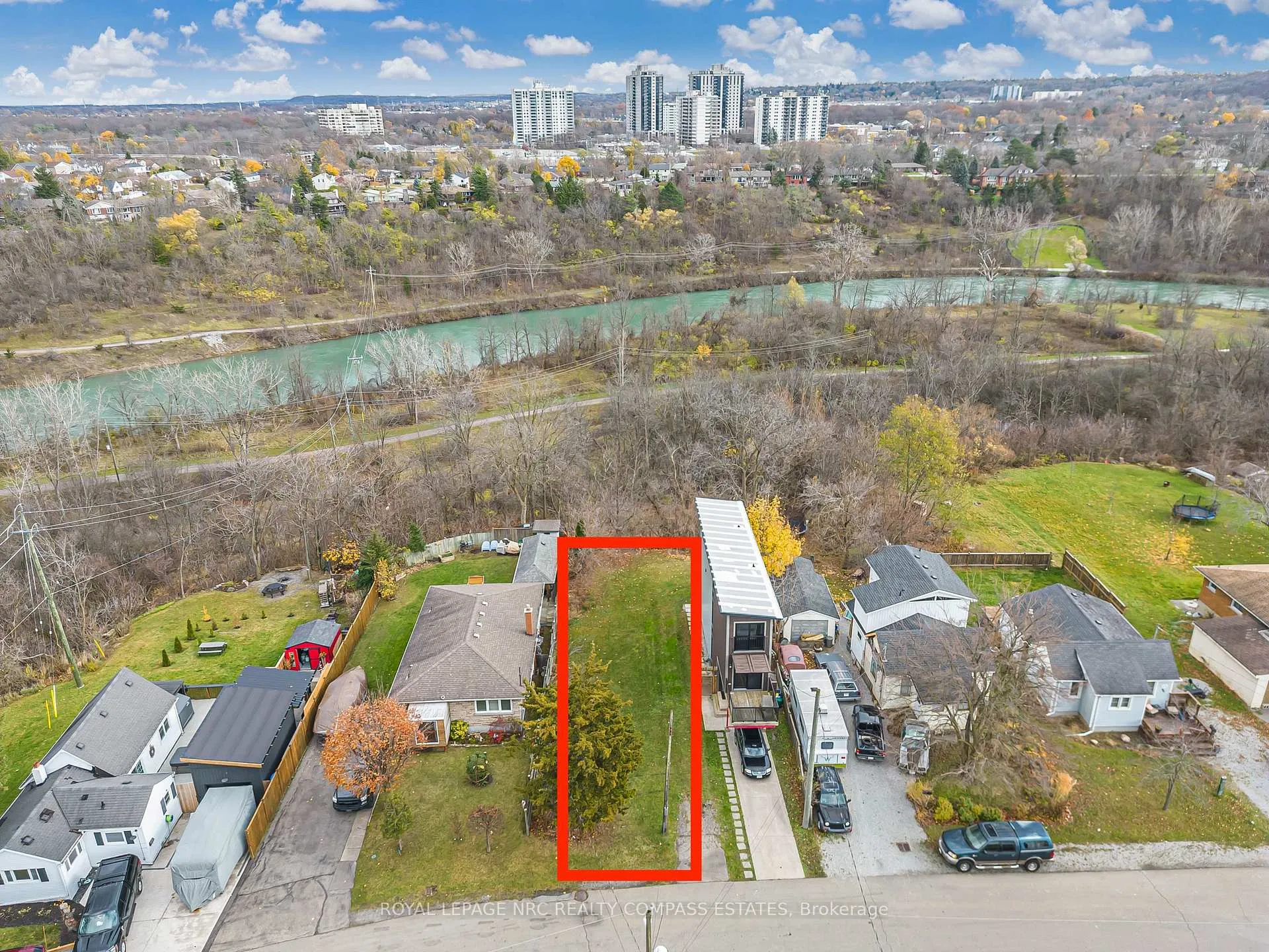 Photo of 15 Hillview Road N