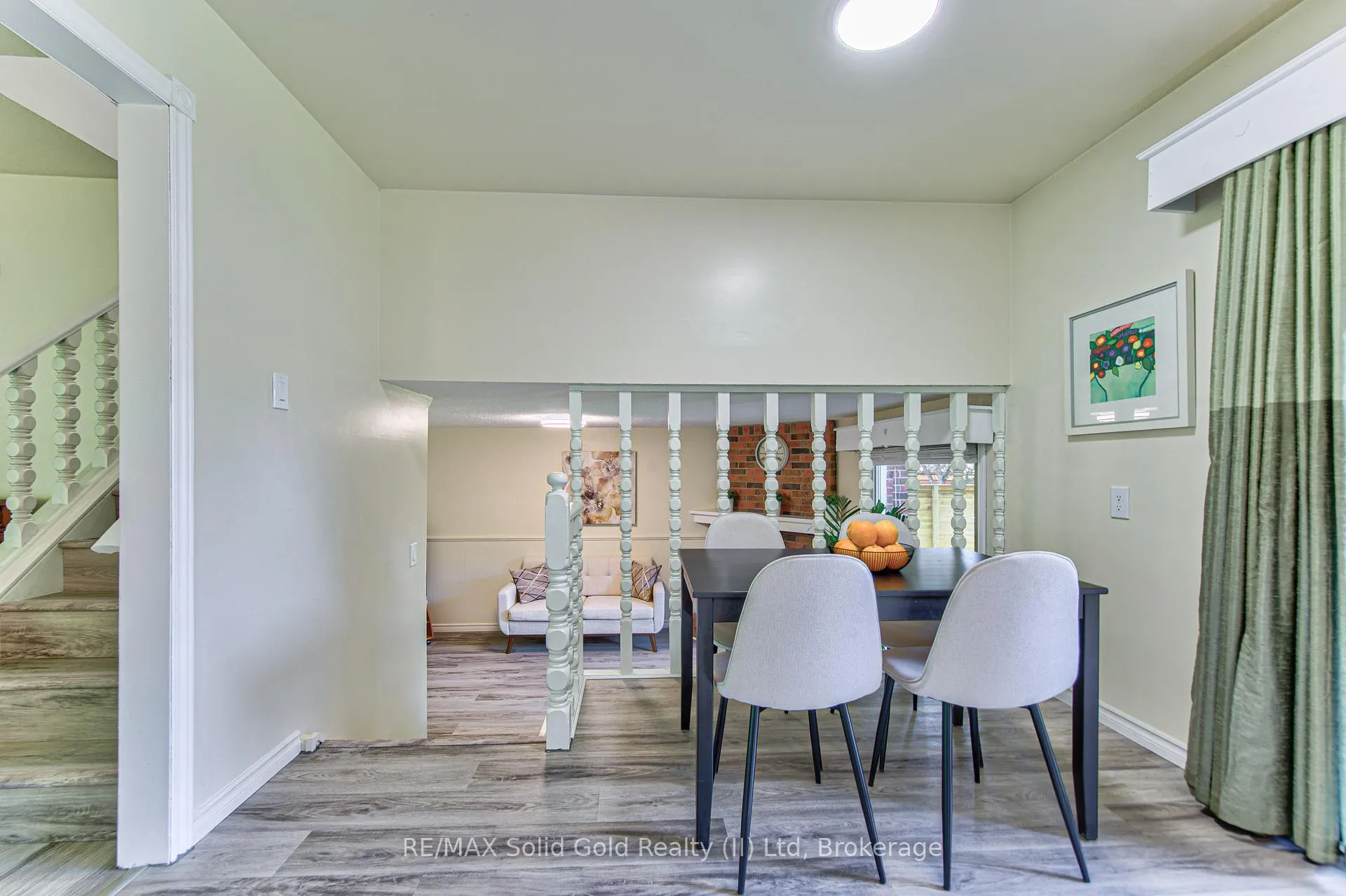 Photo 10 of 164 White Pine Crescent, Waterloo — HOMEH