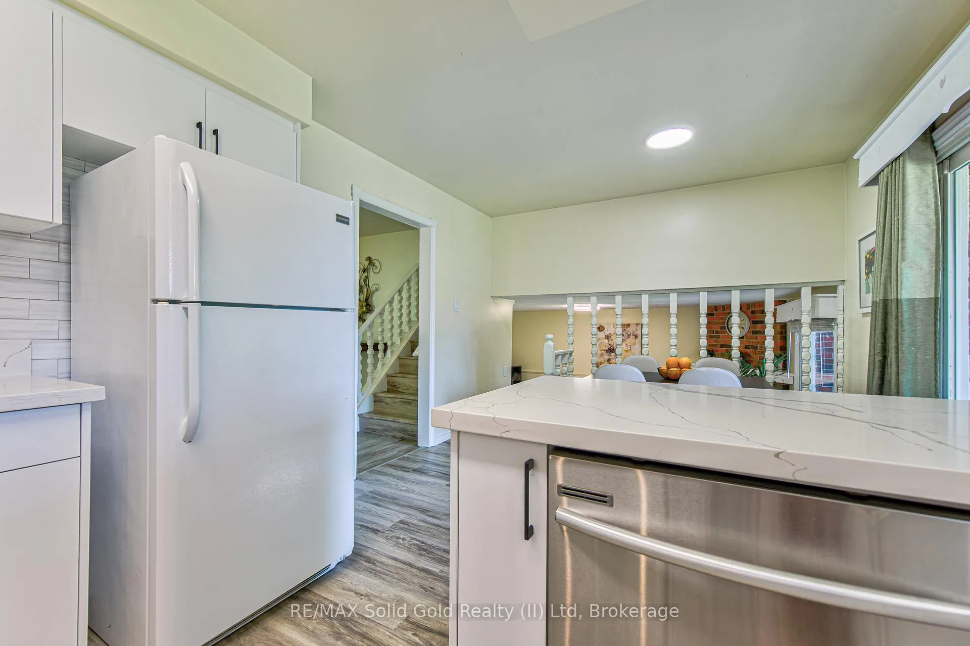 Photo 16 of 164 White Pine Crescent, Waterloo — HOMEH