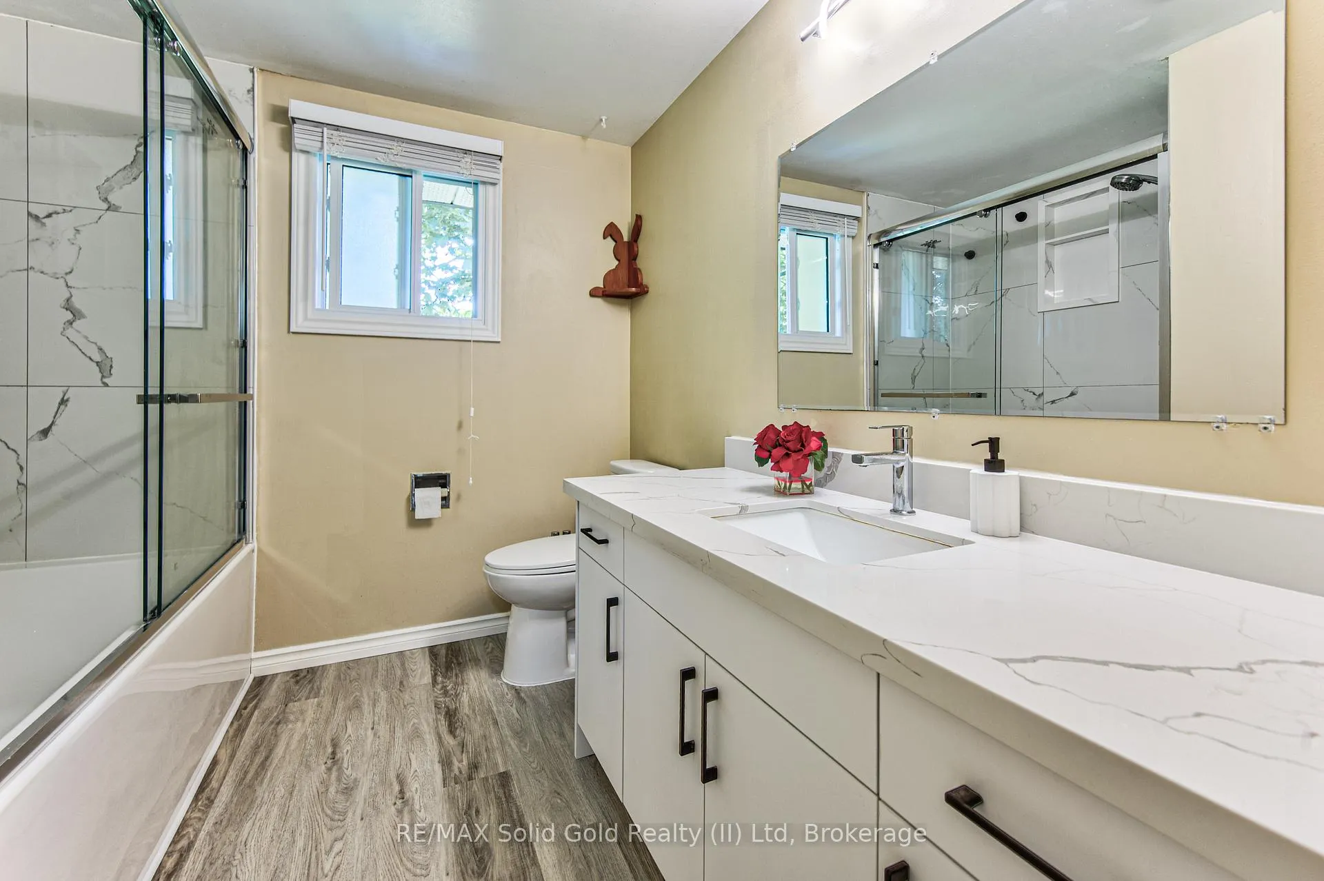 Photo 26 of 164 White Pine Crescent, Waterloo — HOMEH