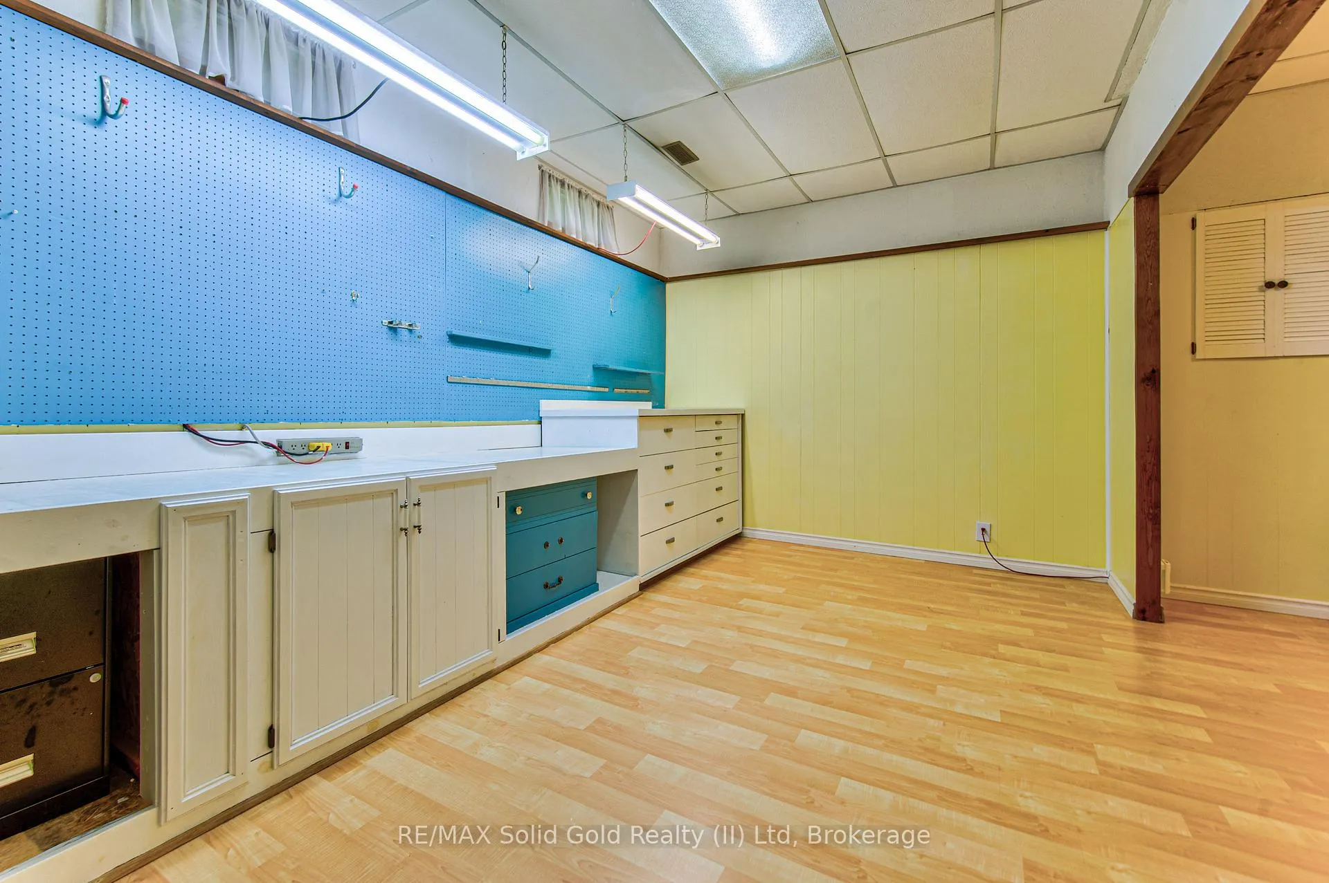 Photo 34 of 164 White Pine Crescent, Waterloo — HOMEH