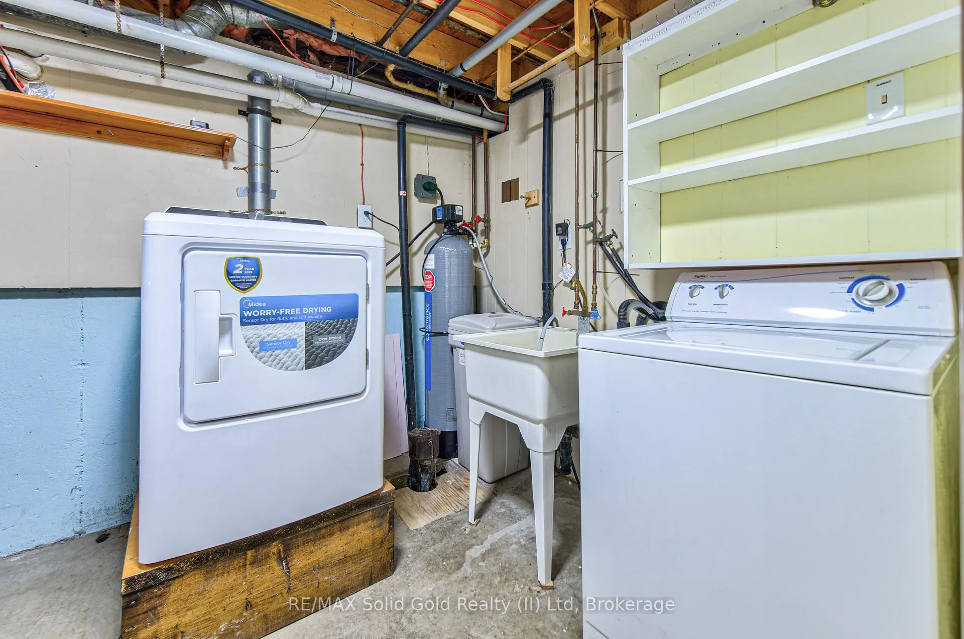 Photo 36 of 164 White Pine Crescent, Waterloo — HOMEH