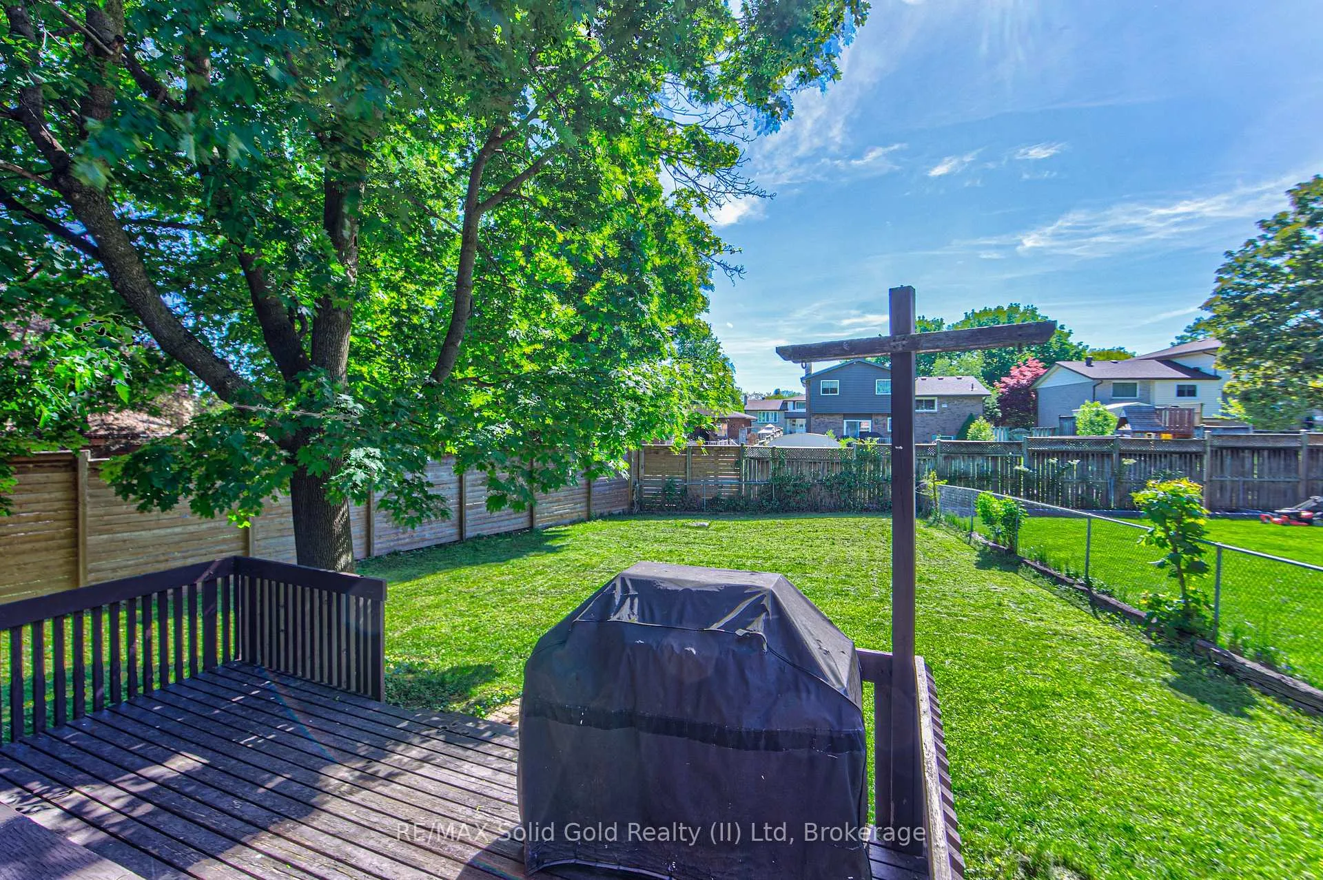 Photo 43 of 164 White Pine Crescent, Waterloo — HOMEH