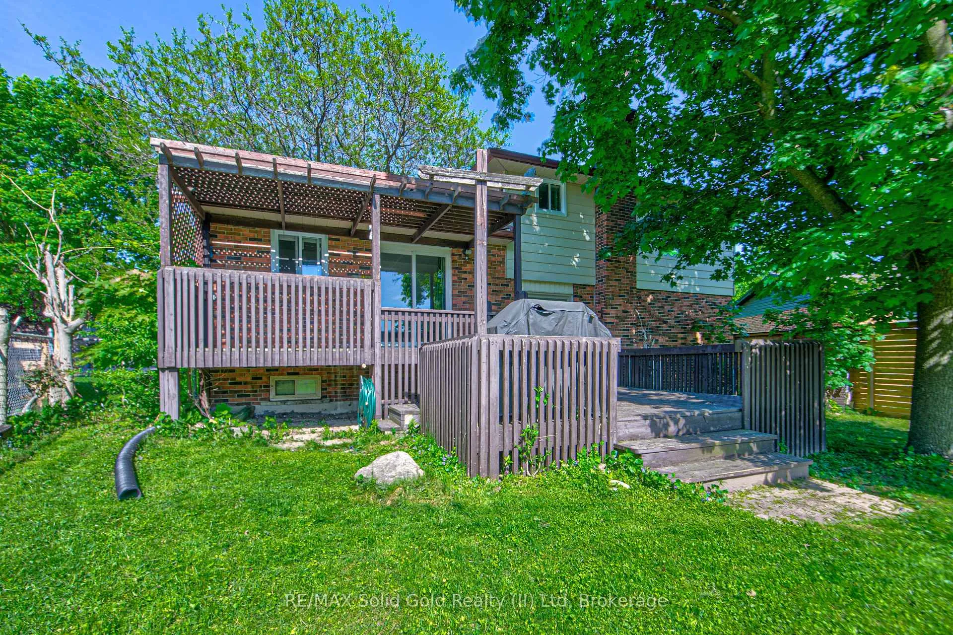 Photo 44 of 164 White Pine Crescent, Waterloo — HOMEH