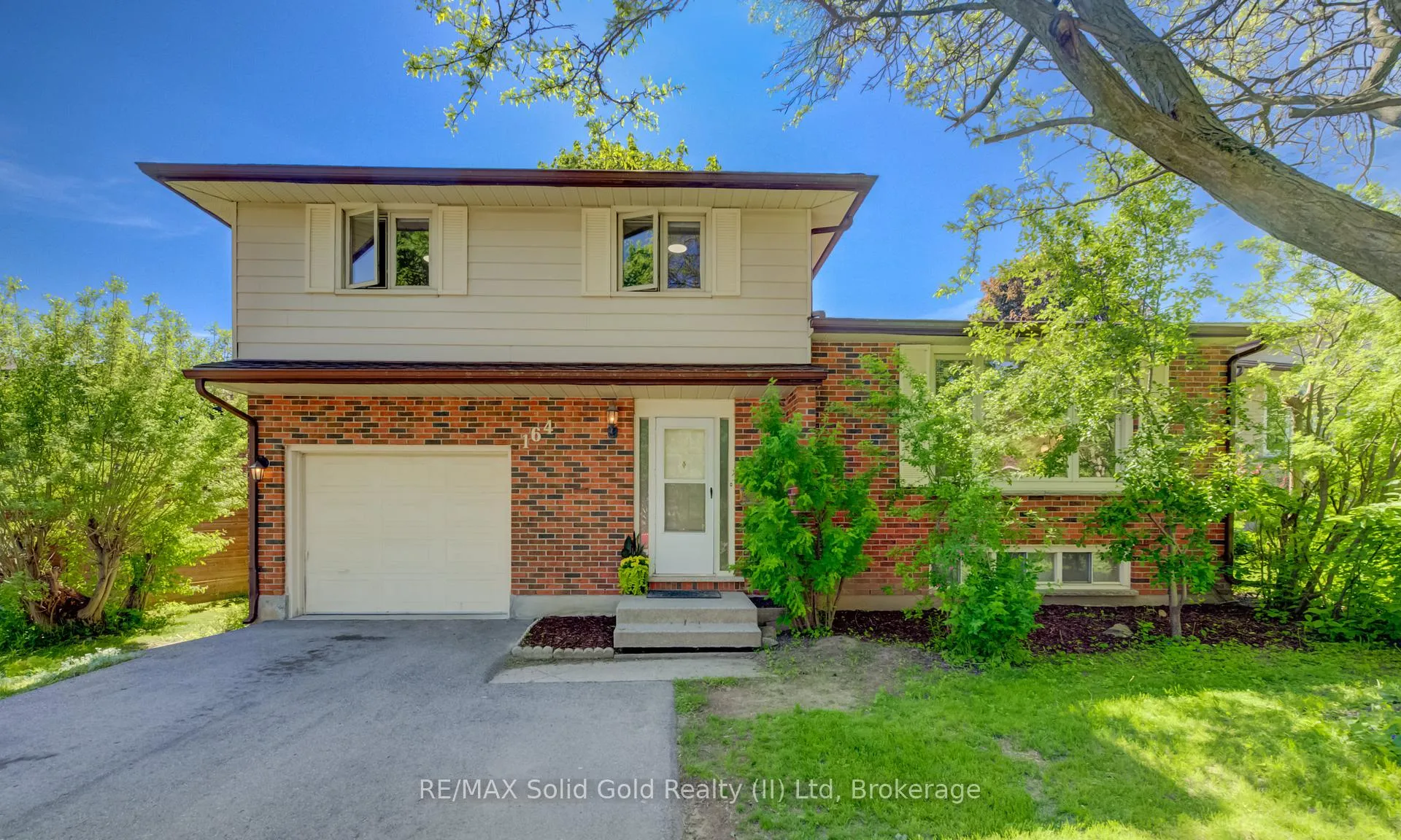 Photo 46 of 164 White Pine Crescent, Waterloo — HOMEH