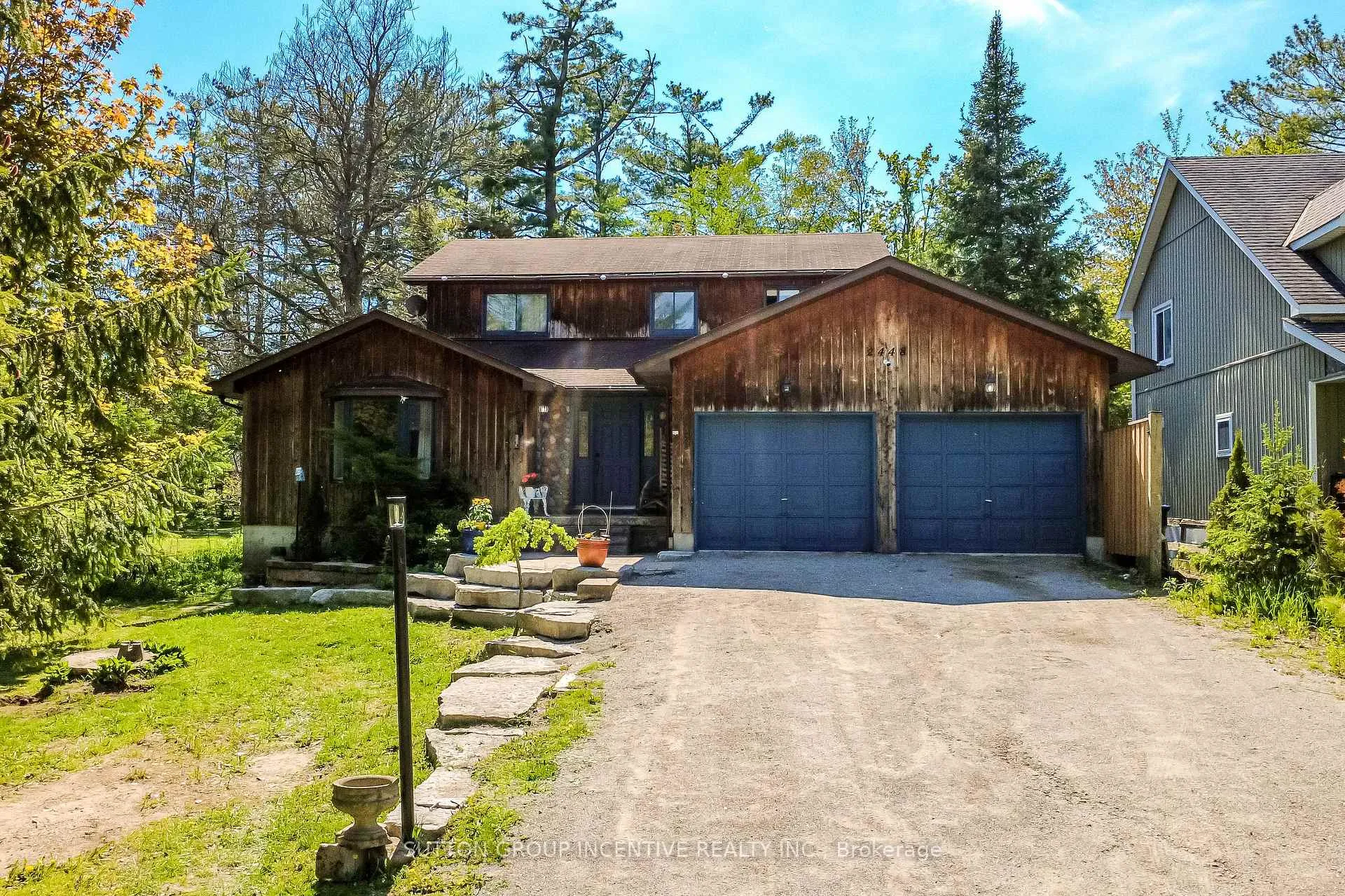 Photo 1 of 2448 Wallace Avenue, Innisfil, Alcona — HOMEH