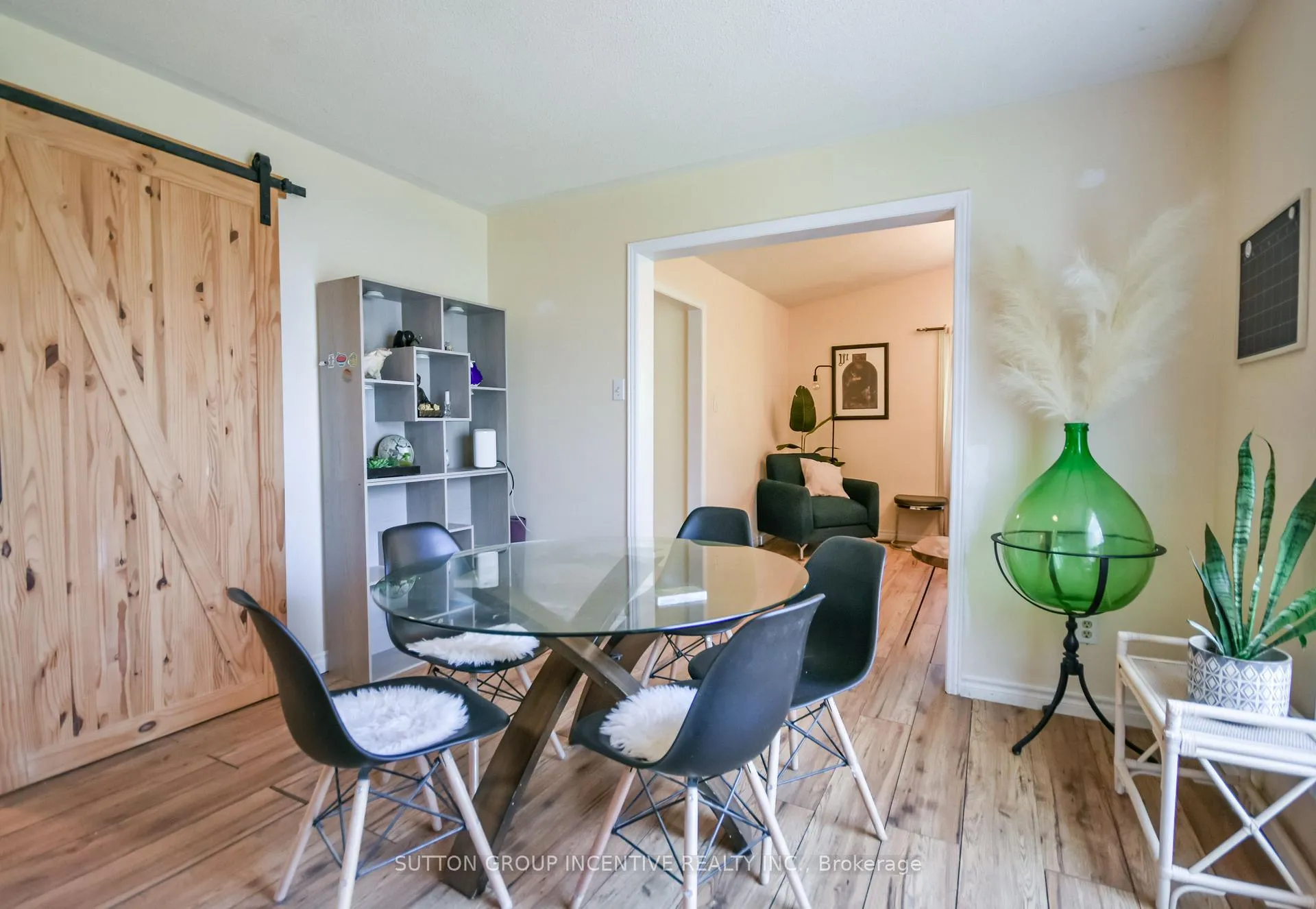 Photo 6 of 2448 Wallace Avenue, Innisfil, Alcona — HOMEH