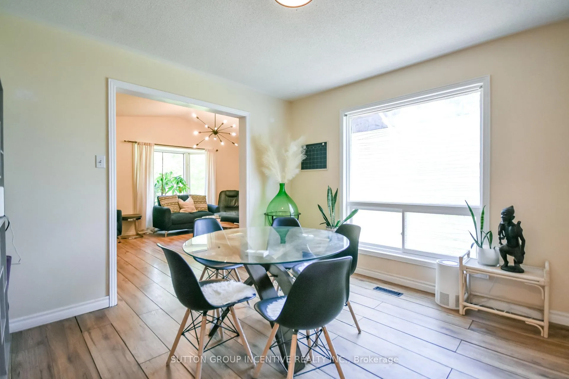 Photo 7 of 2448 Wallace Avenue, Innisfil, Alcona — HOMEH