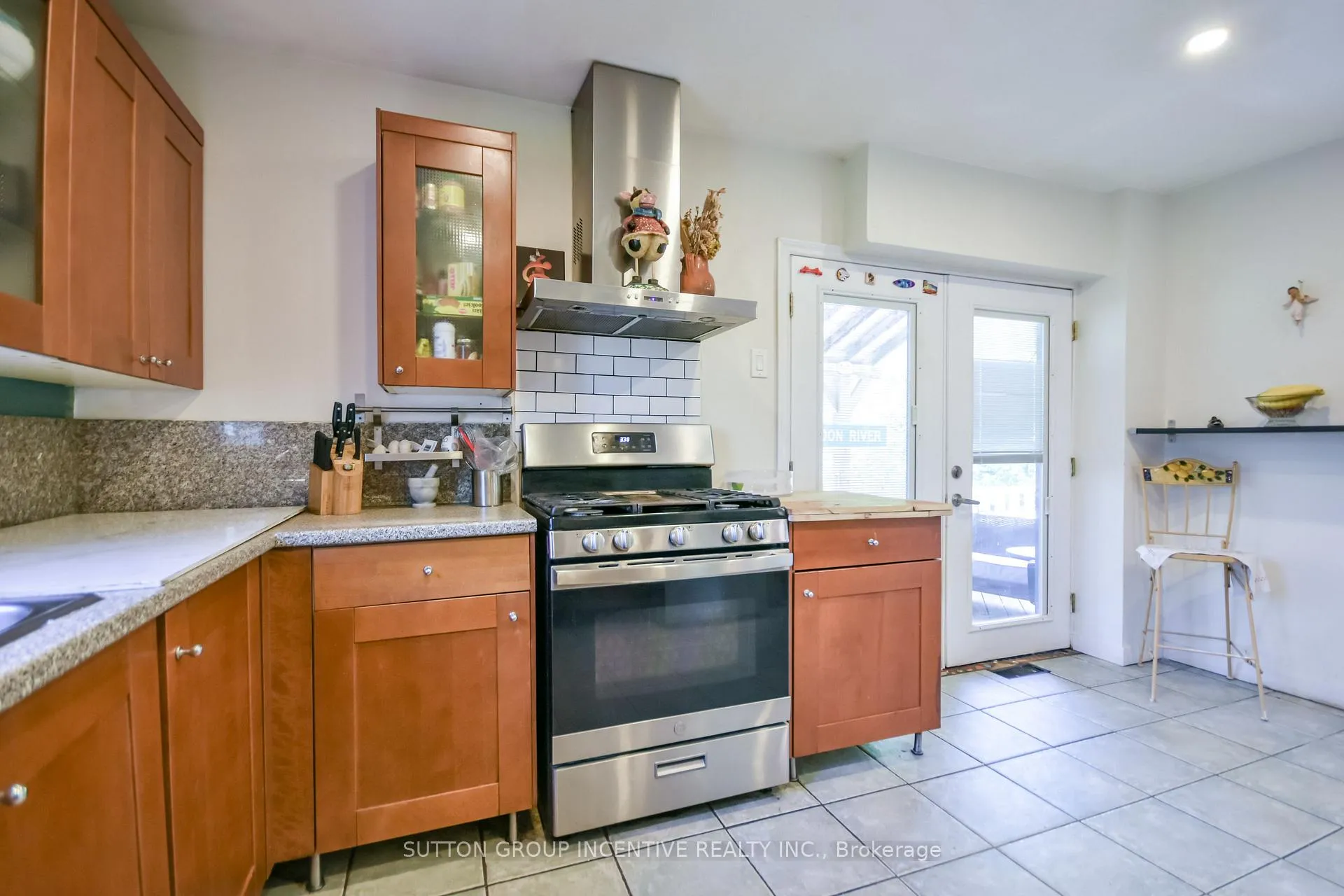 Photo 9 of 2448 Wallace Avenue, Innisfil, Alcona — HOMEH