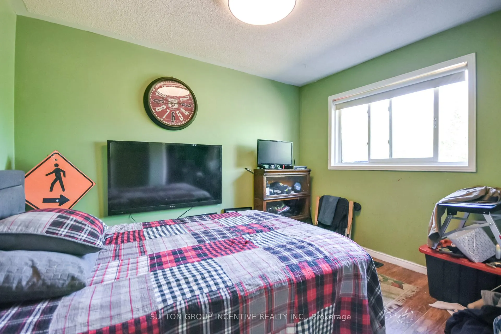 Photo 18 of 2448 Wallace Avenue, Innisfil, Alcona — HOMEH