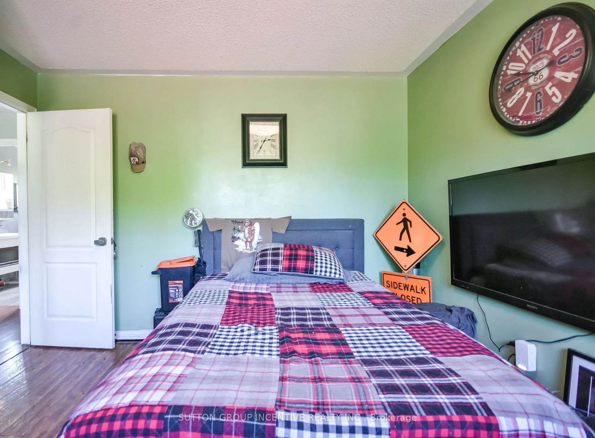 Photo 19 of 2448 Wallace Avenue, Innisfil, Alcona — HOMEH