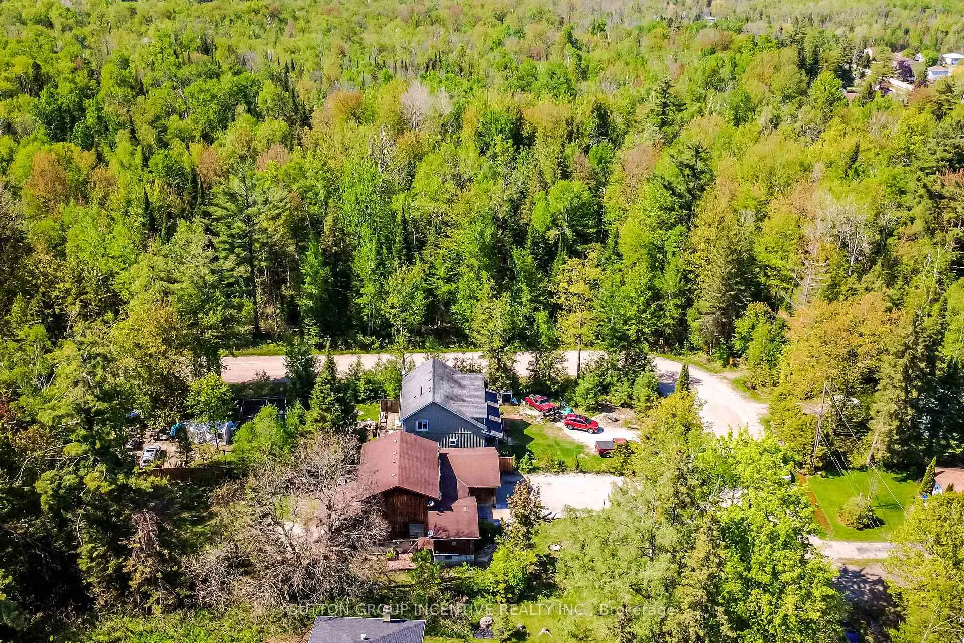 Photo 39 of 2448 Wallace Avenue, Innisfil, Alcona — HOMEH