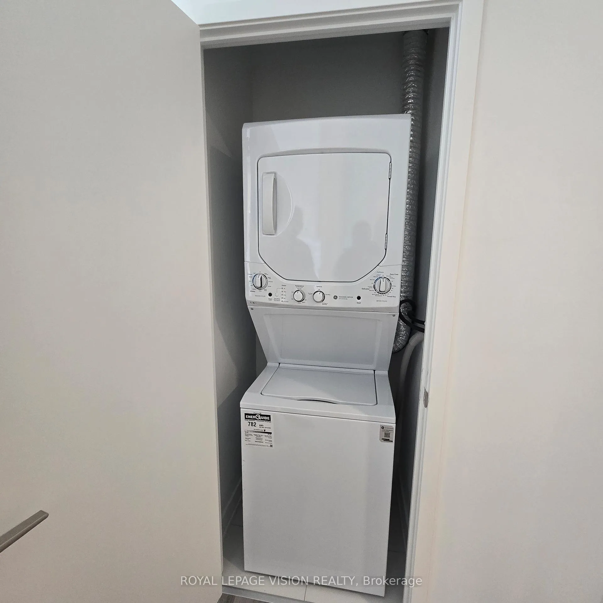 Photo 7 of Unit 401, 20 Deans Drive, Scarborough, Clairlea-Birchmount — HOMEH