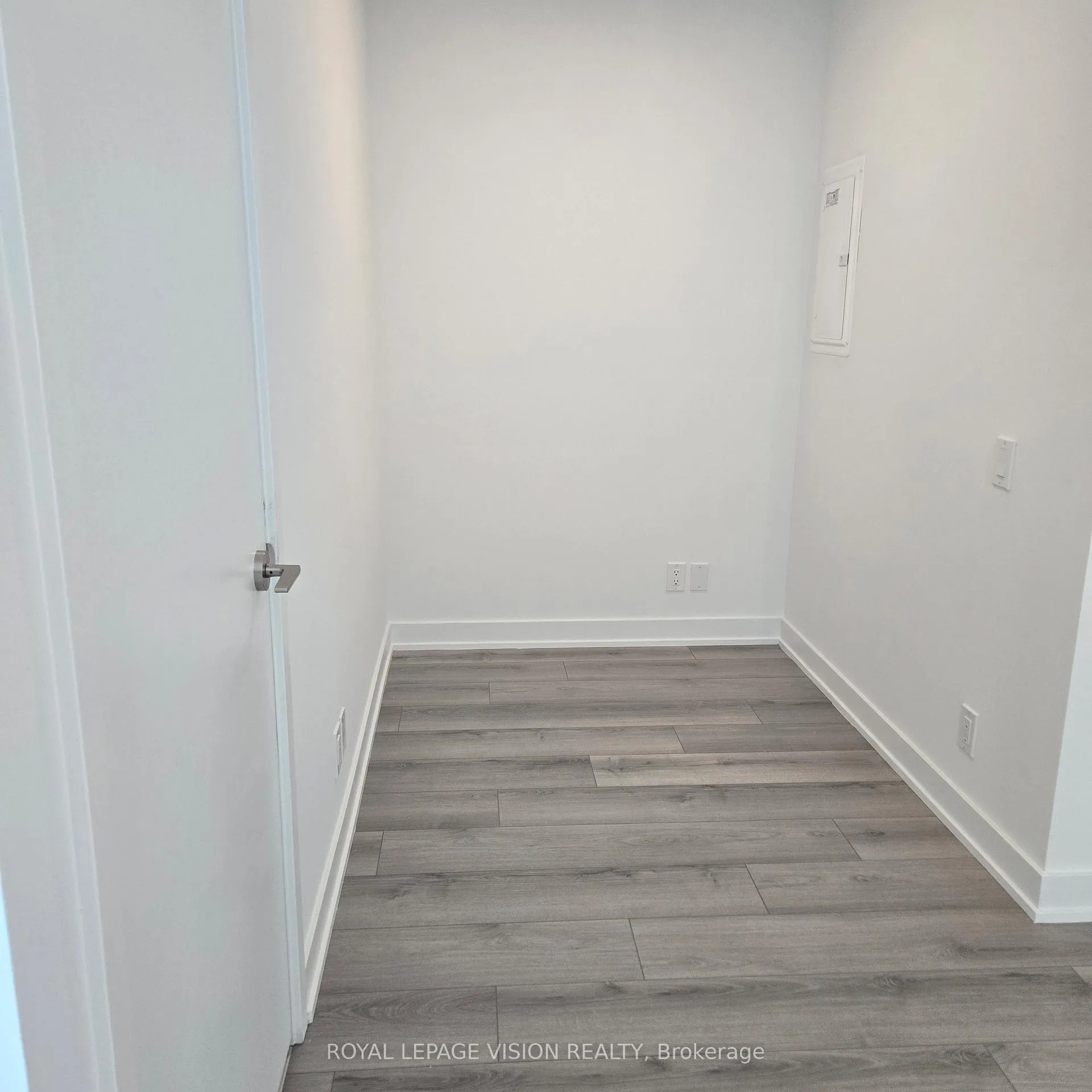 Photo 12 of Unit 401, 20 Deans Drive, Scarborough, Clairlea-Birchmount — HOMEH
