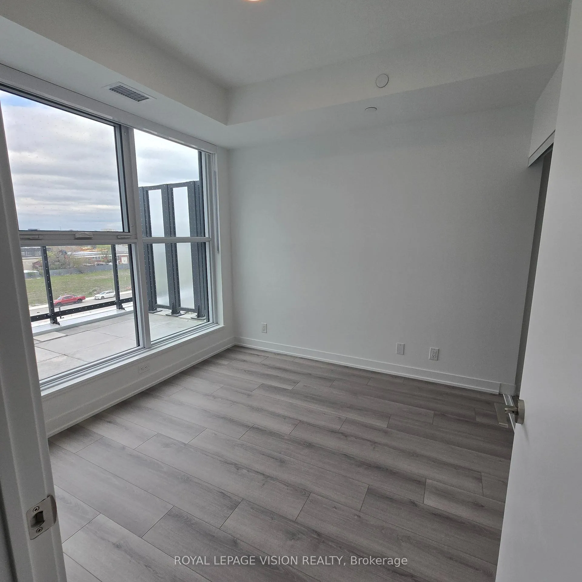 Photo 15 of Unit 401, 20 Deans Drive, Scarborough, Clairlea-Birchmount — HOMEH