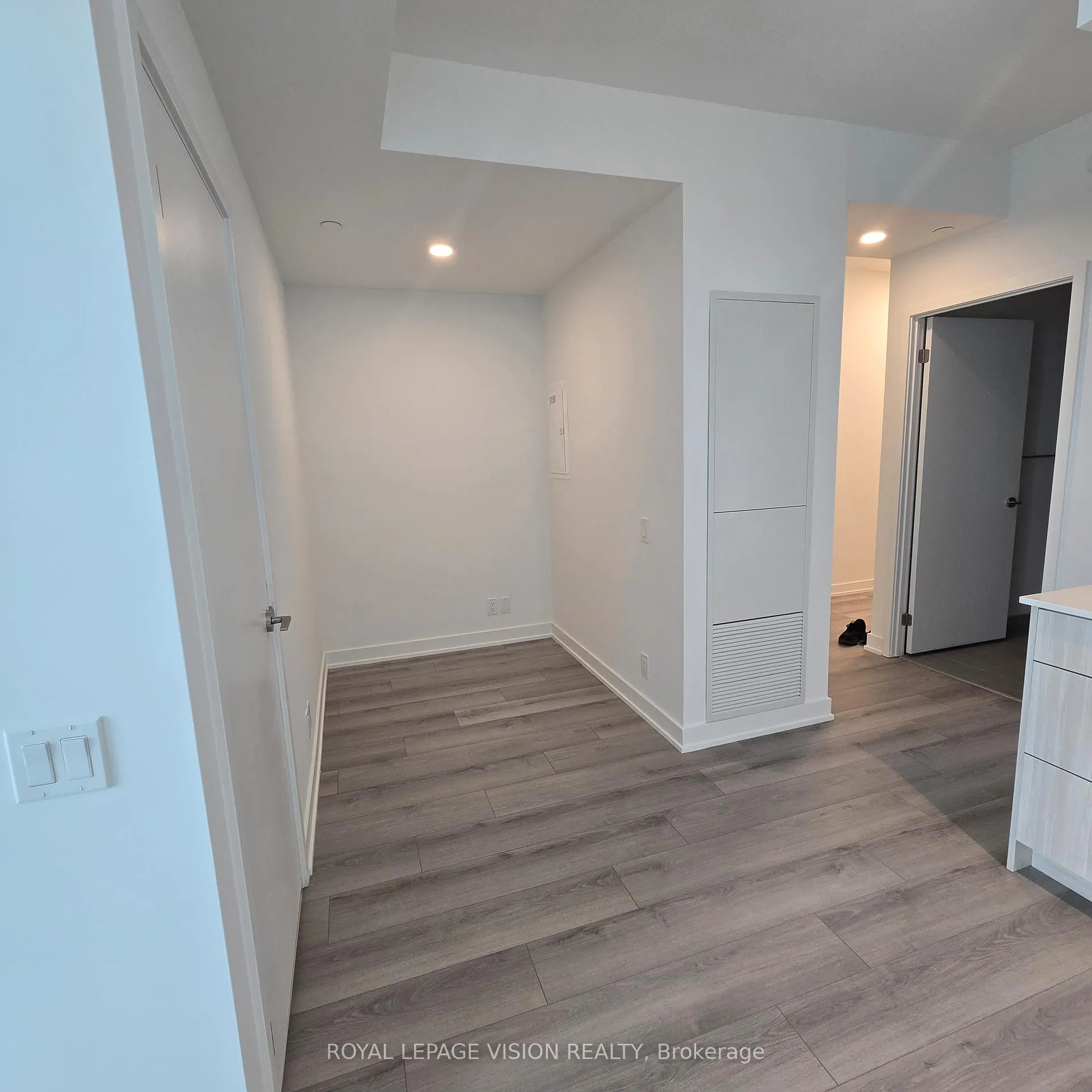 Photo 16 of Unit 401, 20 Deans Drive, Scarborough, Clairlea-Birchmount — HOMEH