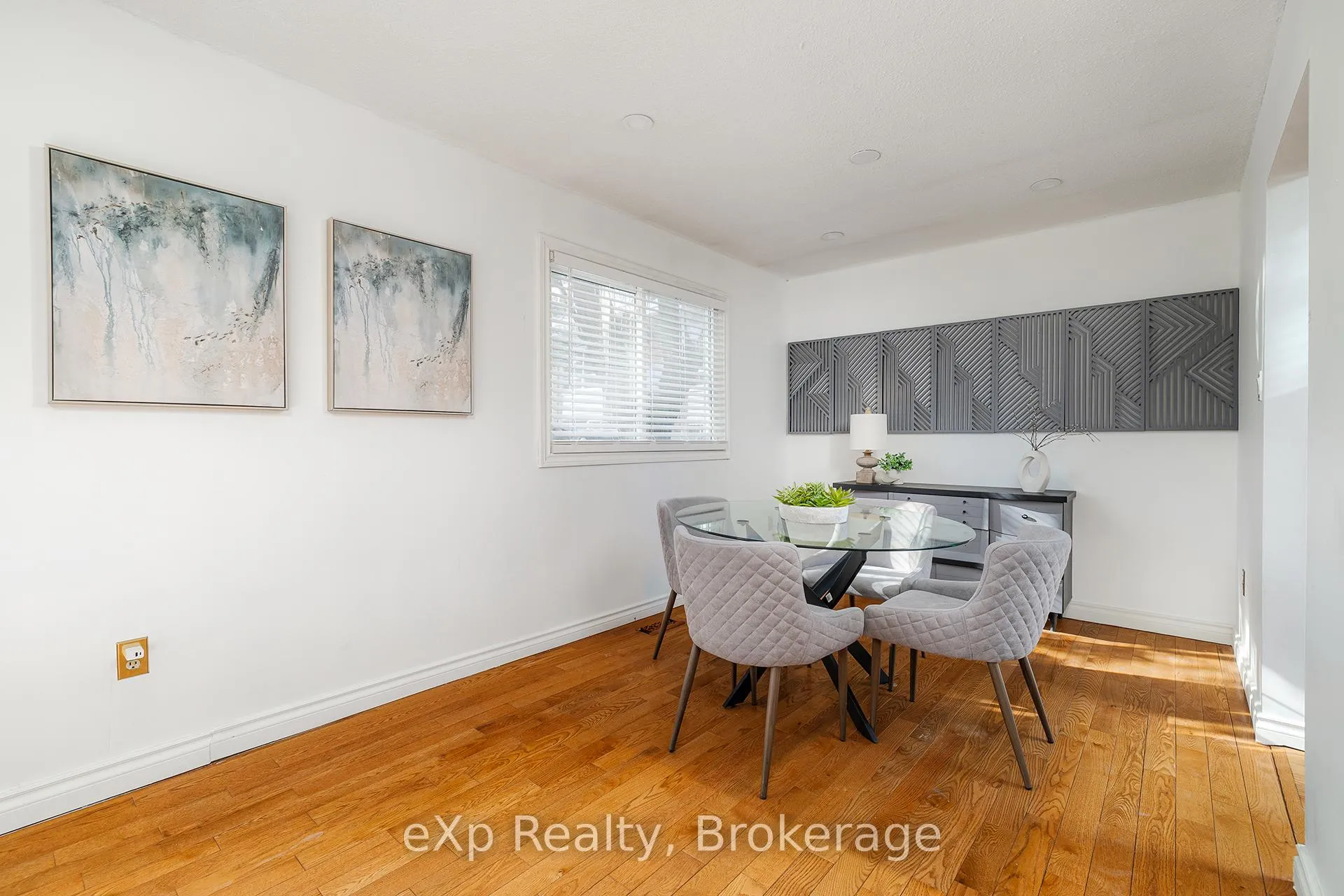 Photo 6 of 79 Ann Street, Hamilton, Dundas — HOMEH