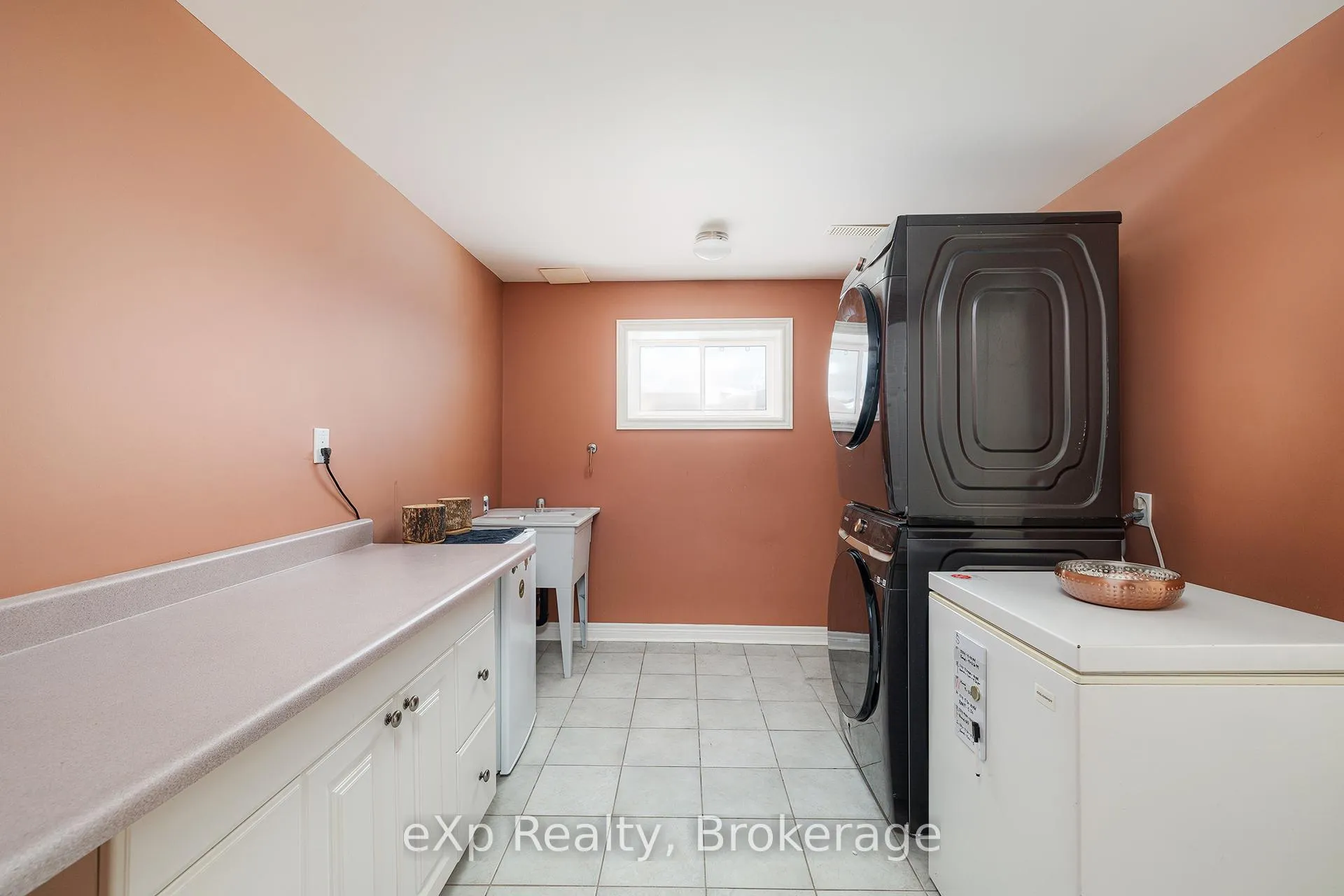 Photo 25 of 79 Ann Street, Hamilton, Dundas — HOMEH