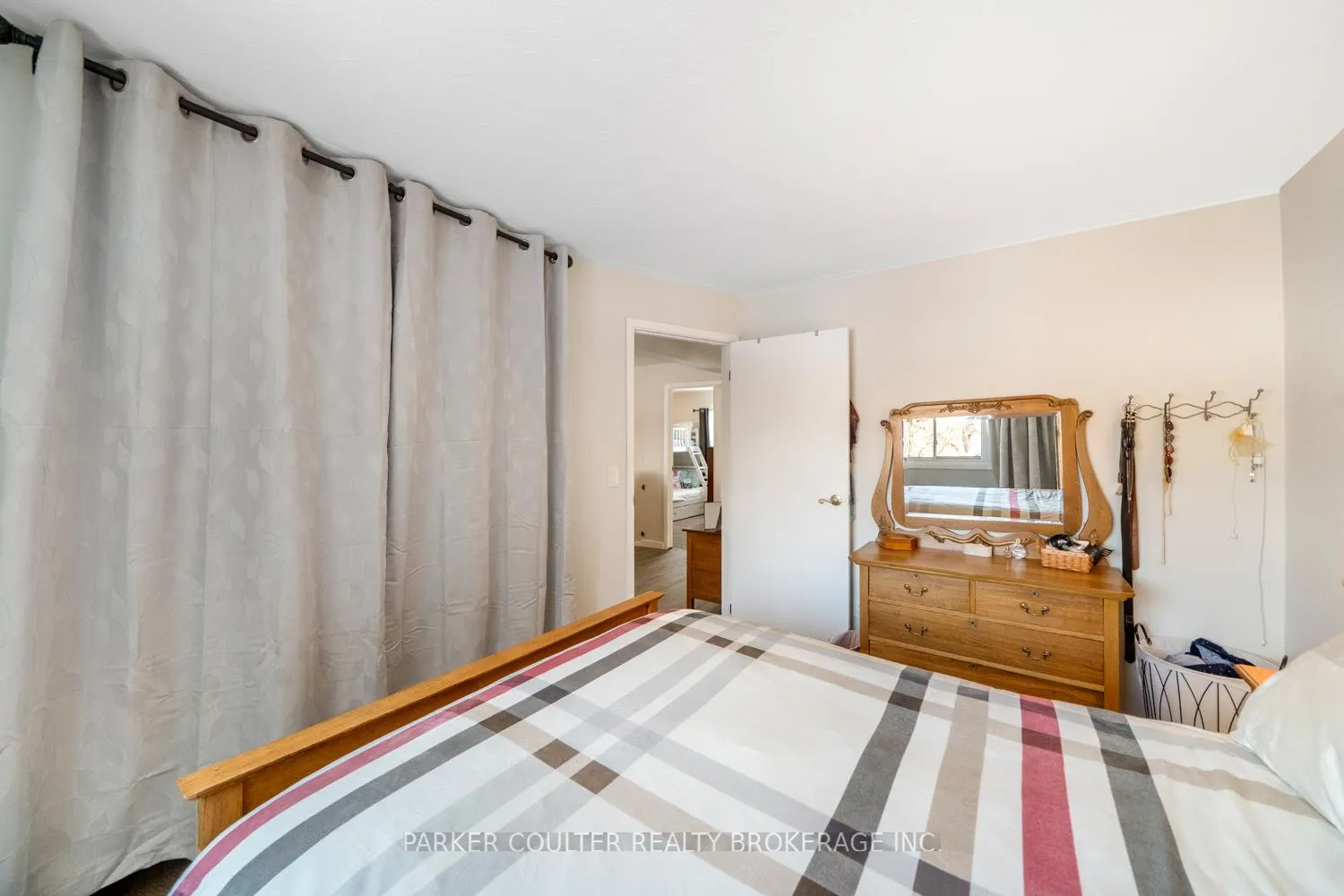 Photo 18 of 348 Albert Street, Tay, Victoria Harbour — HOMEH