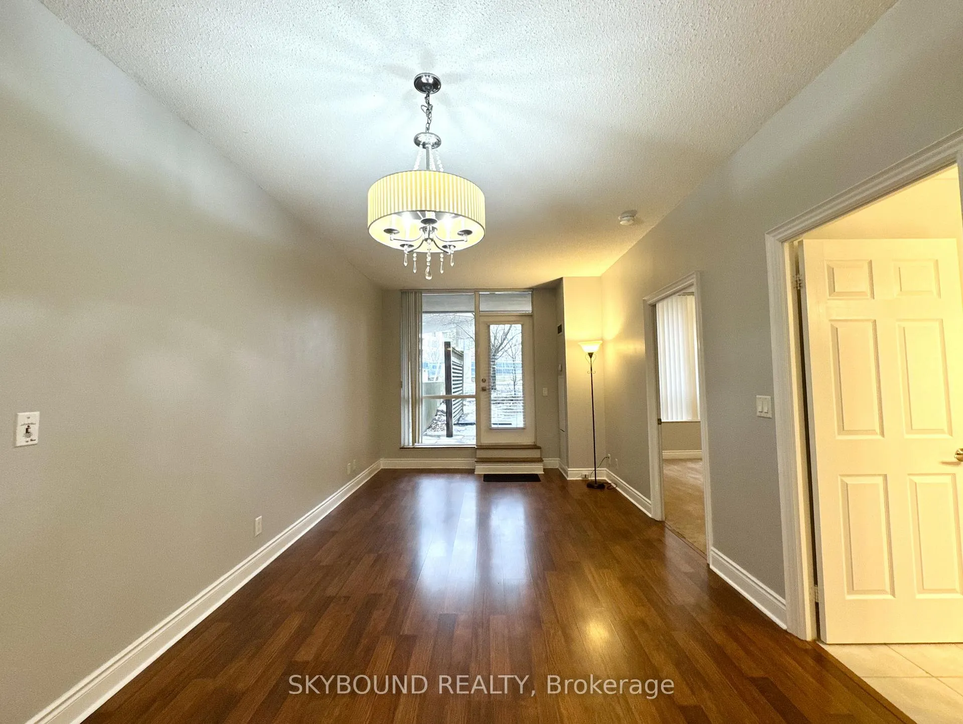 Photo 7 of Unit 131, 33 Cox Boulevard, Markham, Unionville — HOMEH