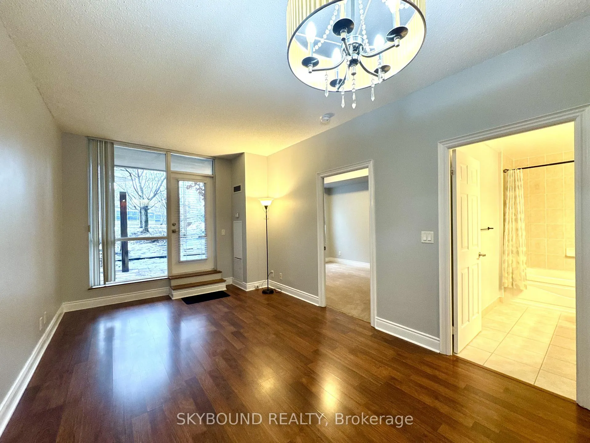 Photo 8 of Unit 131, 33 Cox Boulevard, Markham, Unionville — HOMEH