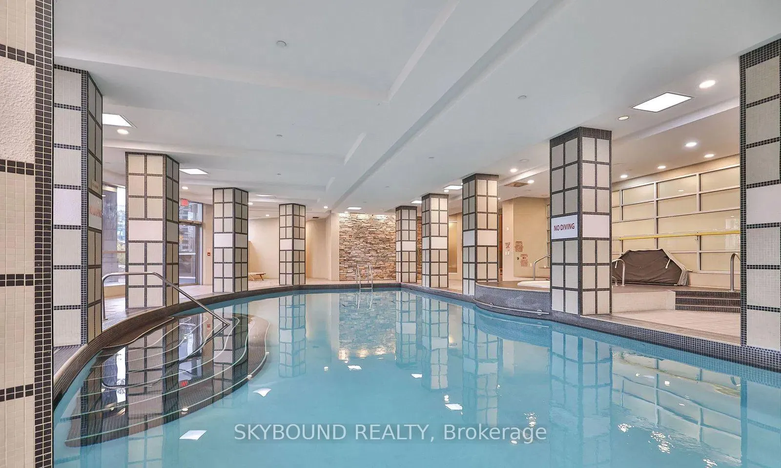 Photo 15 of Unit 131, 33 Cox Boulevard, Markham, Unionville — HOMEH