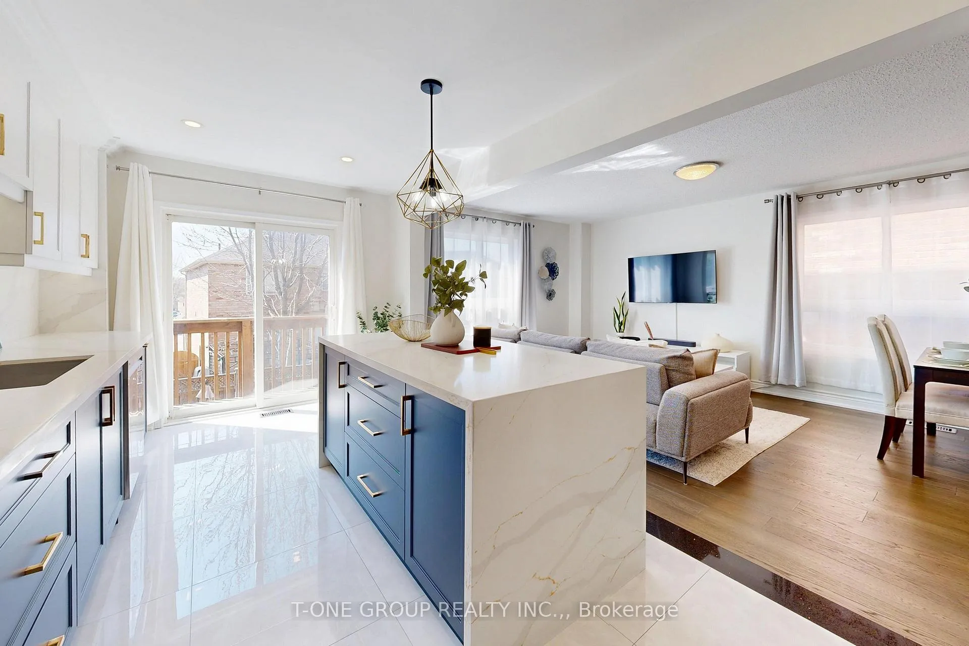 Photo 4 of 880 Isaac Phillips Way, Newmarket, Summerhill Estates — HOMEH