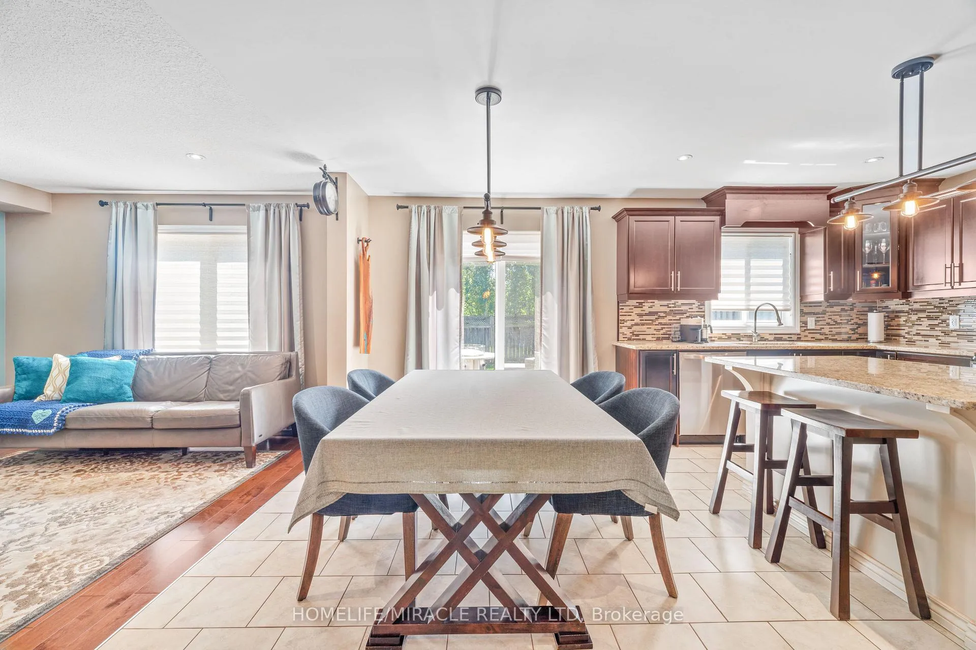 Photo 15 of 21 Davinci Boulevard, Hamilton, Carpenter — HOMEH