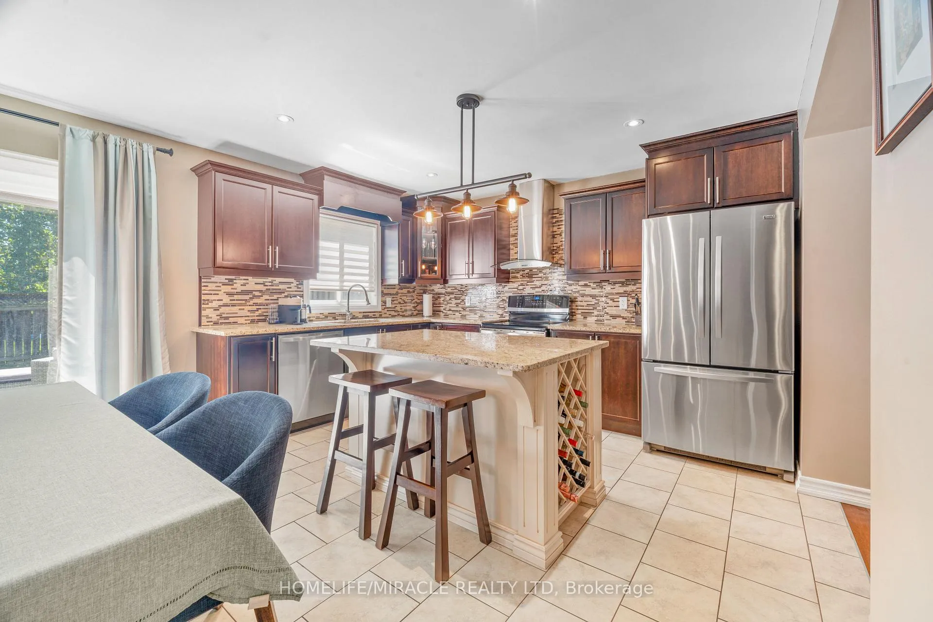 Photo 16 of 21 Davinci Boulevard, Hamilton, Carpenter — HOMEH